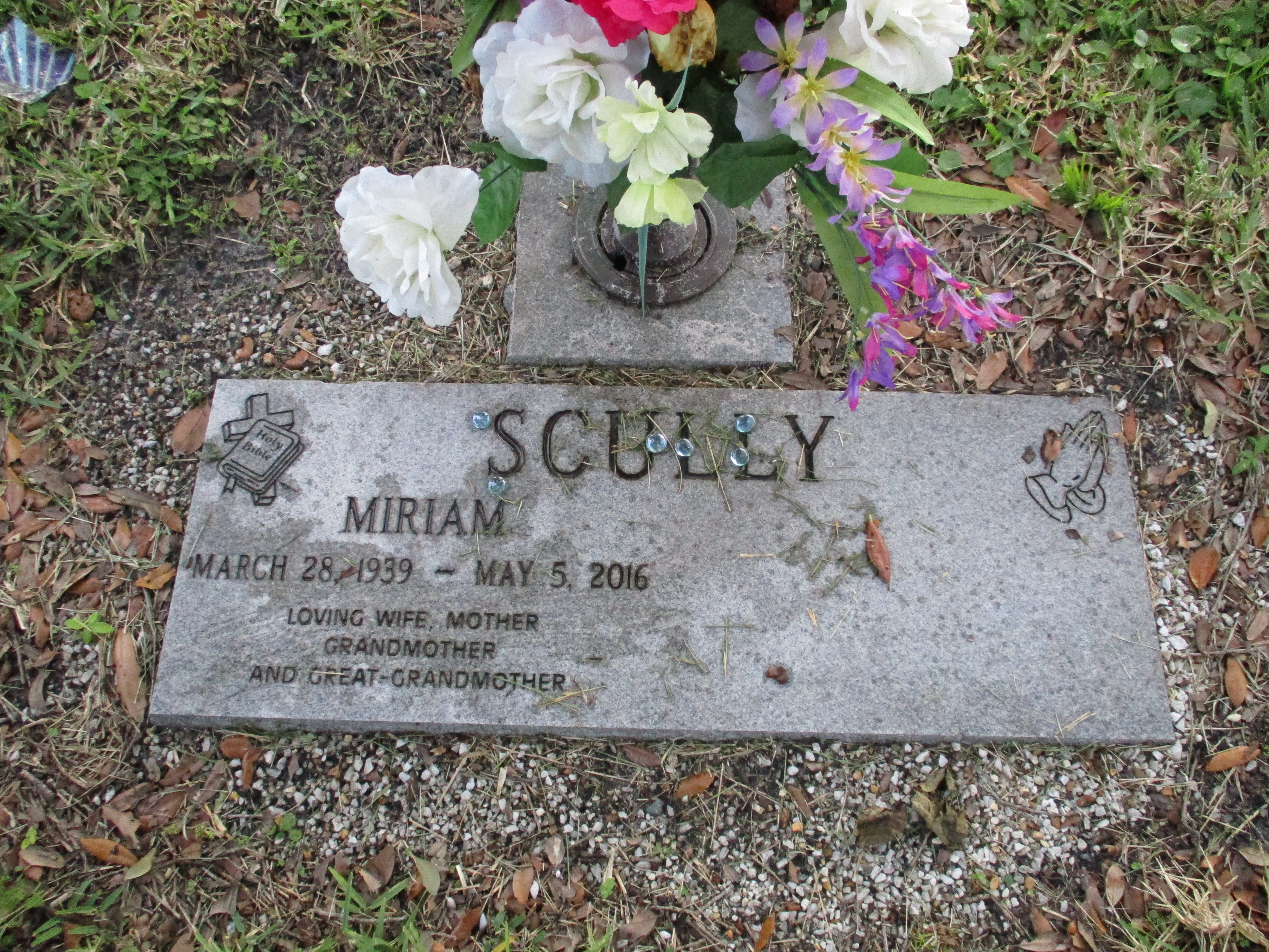 Miriam Scully