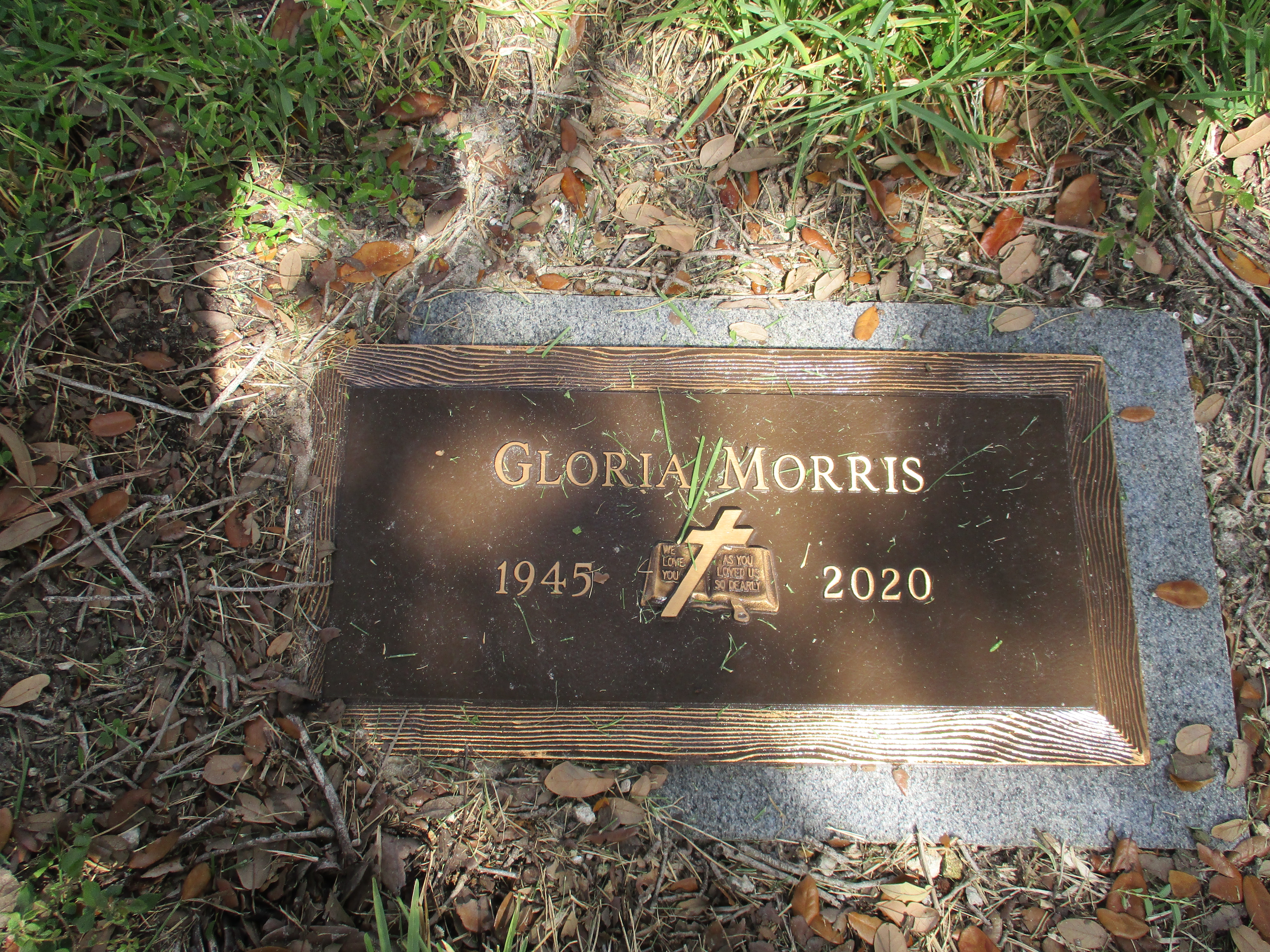 Gloria Morris