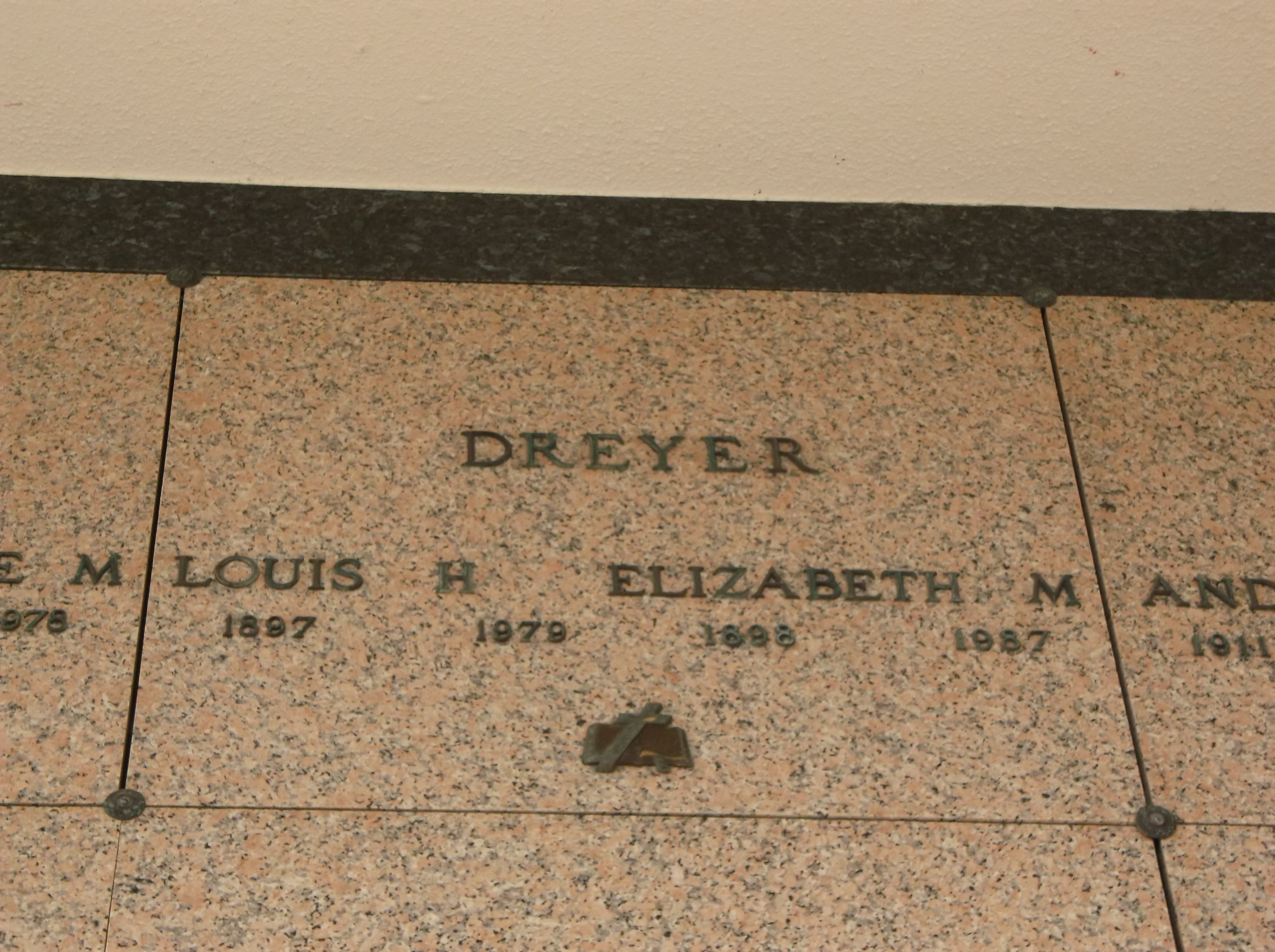 Louis H Dreyer