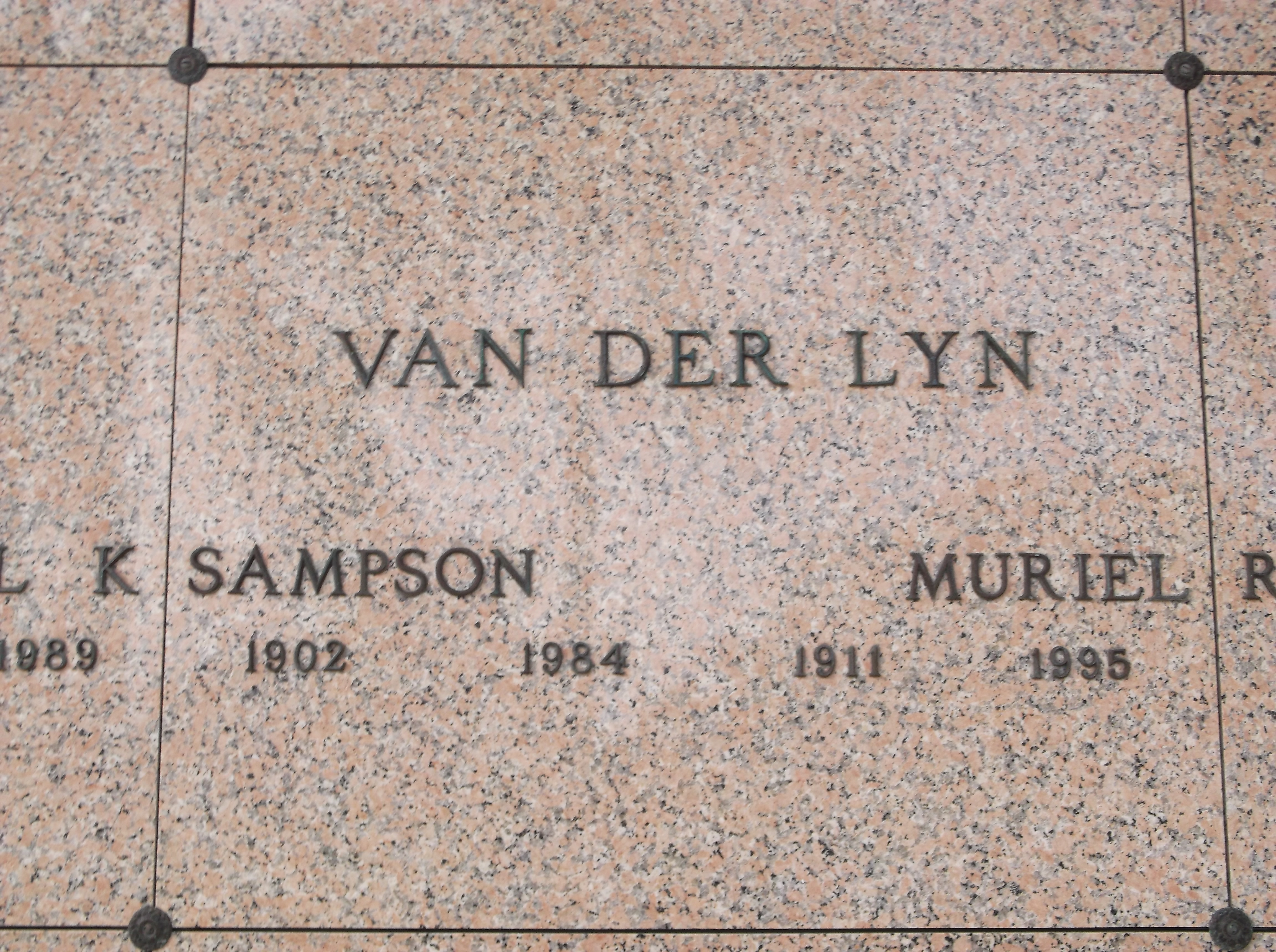 Sampson Van Der Lyn