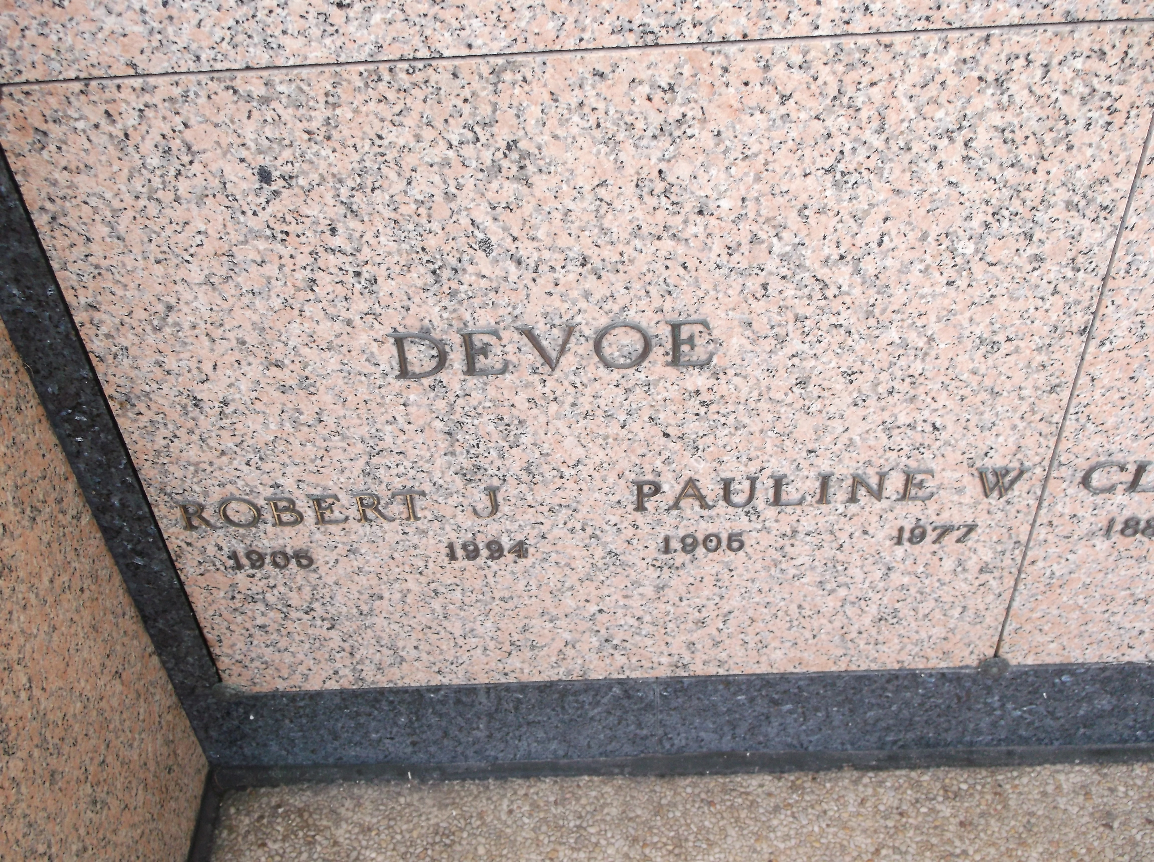 Robert J Devoe