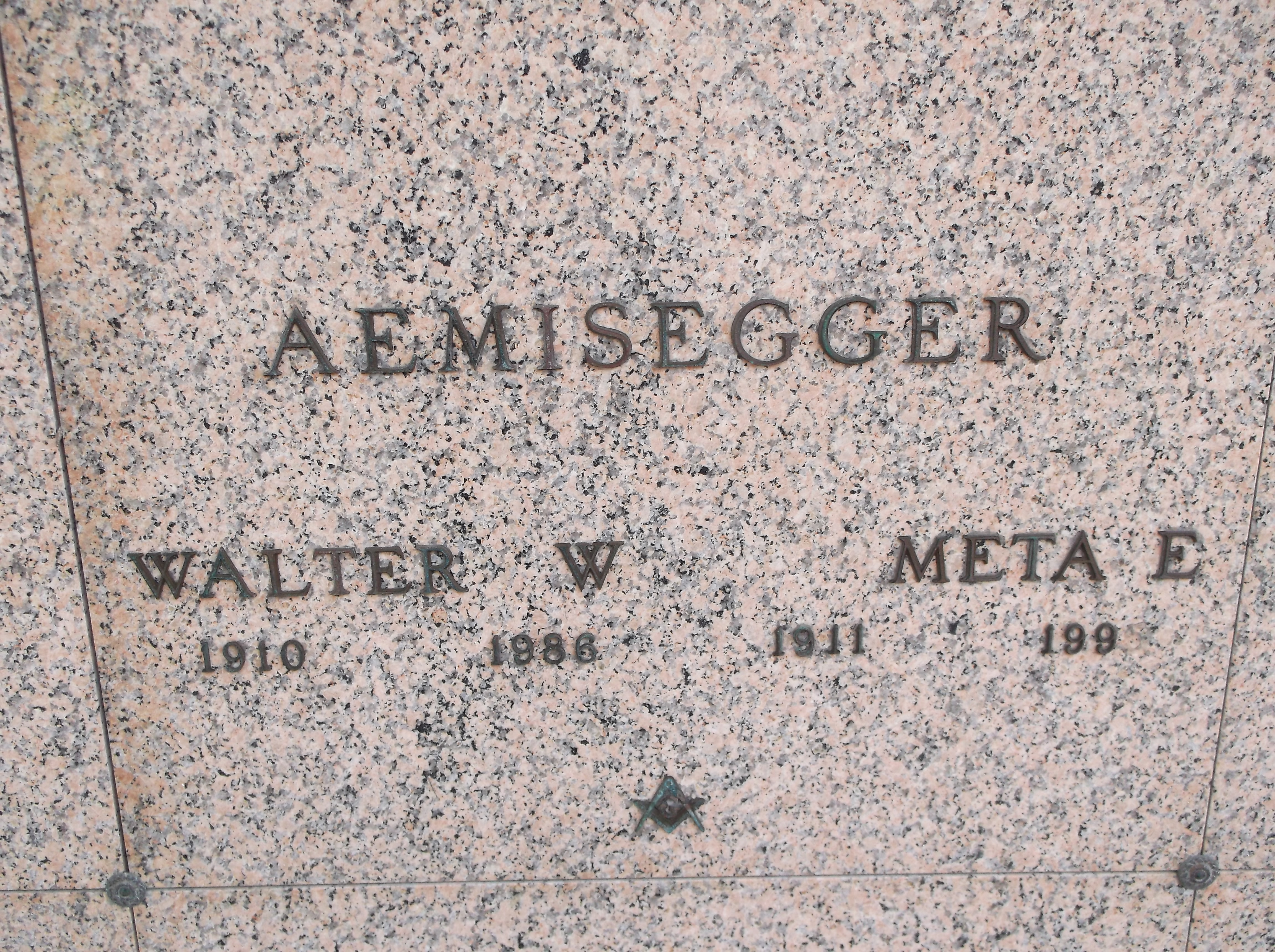 Walter W Aemisegger