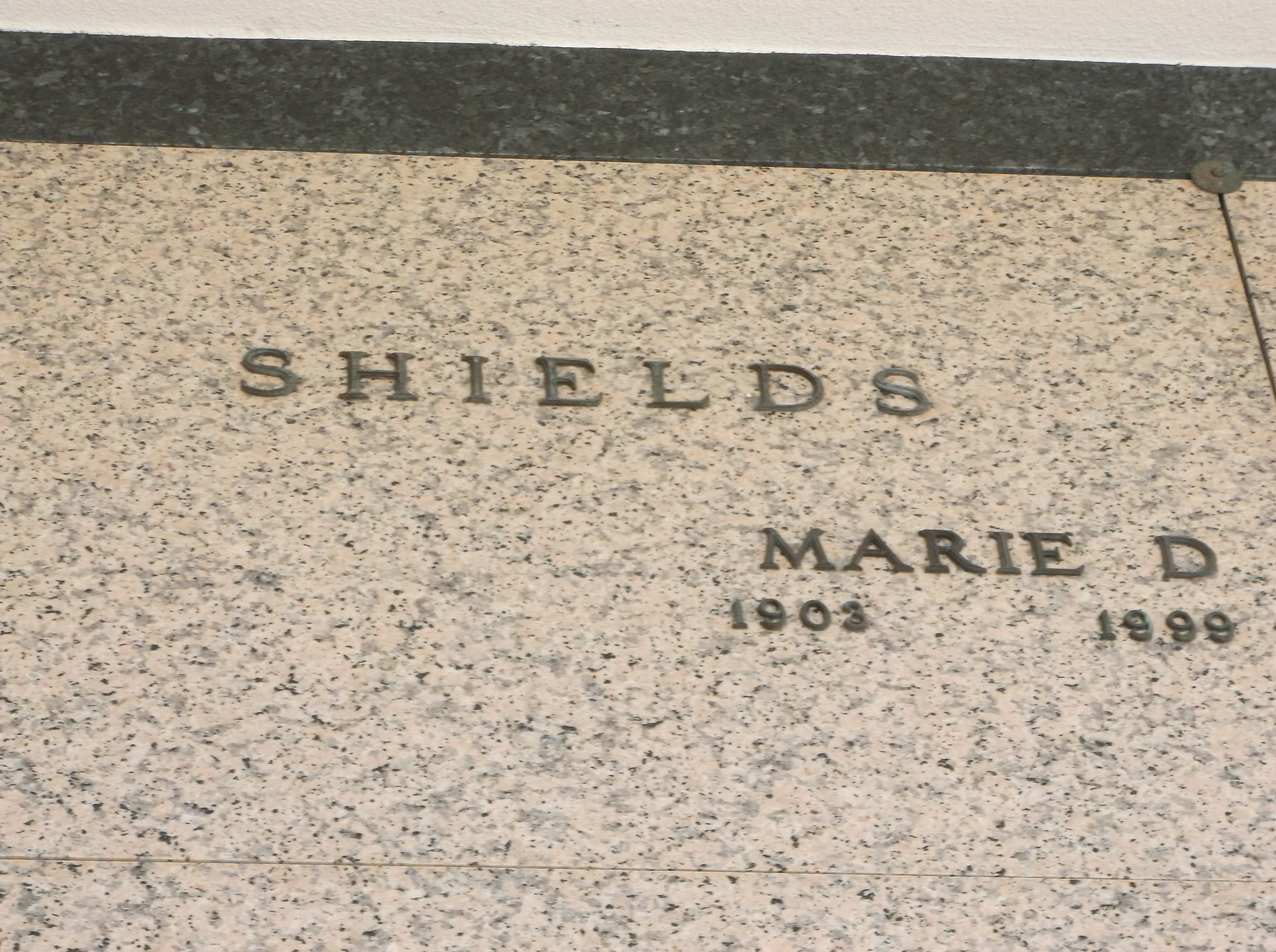 Marie D Shields