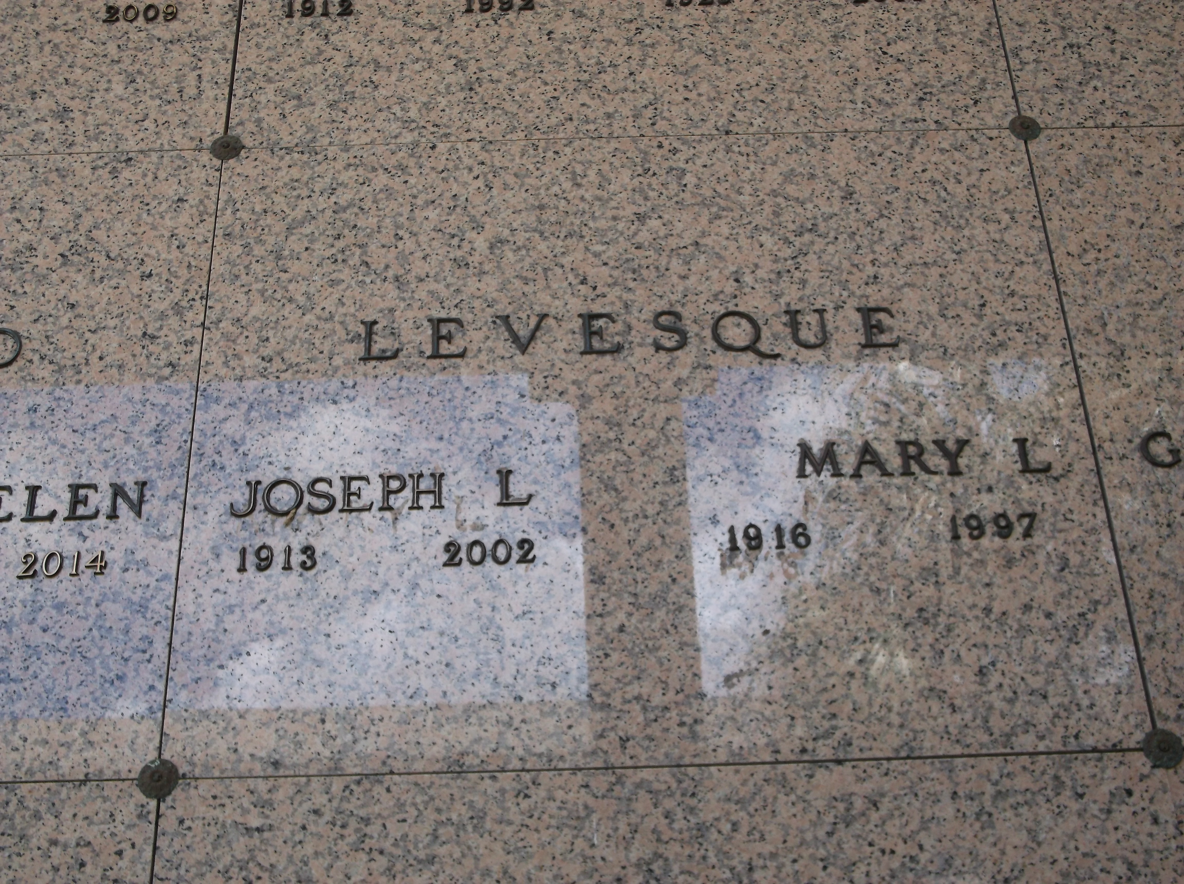 Mary L Levesque
