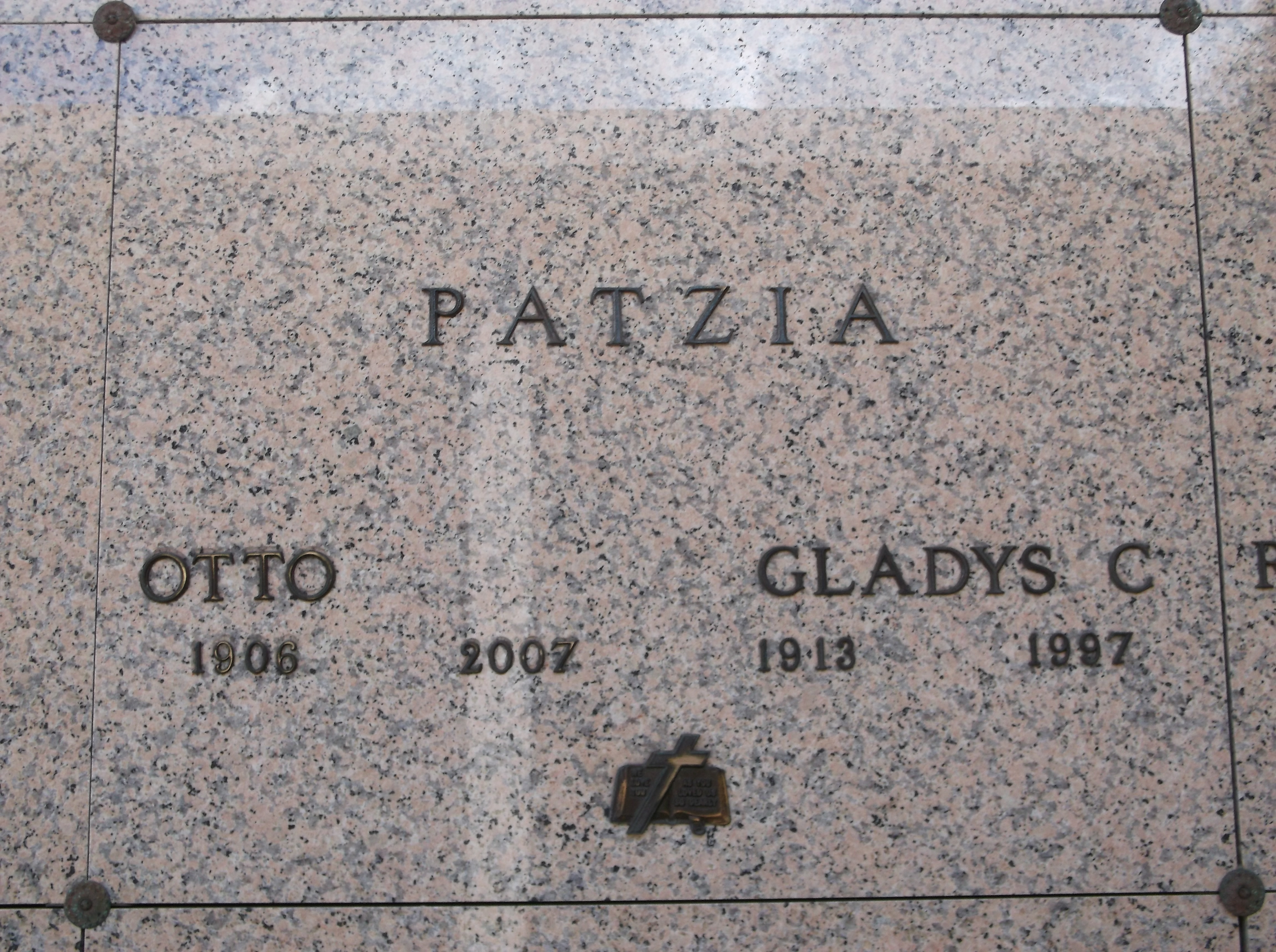 Gladys C Patzia