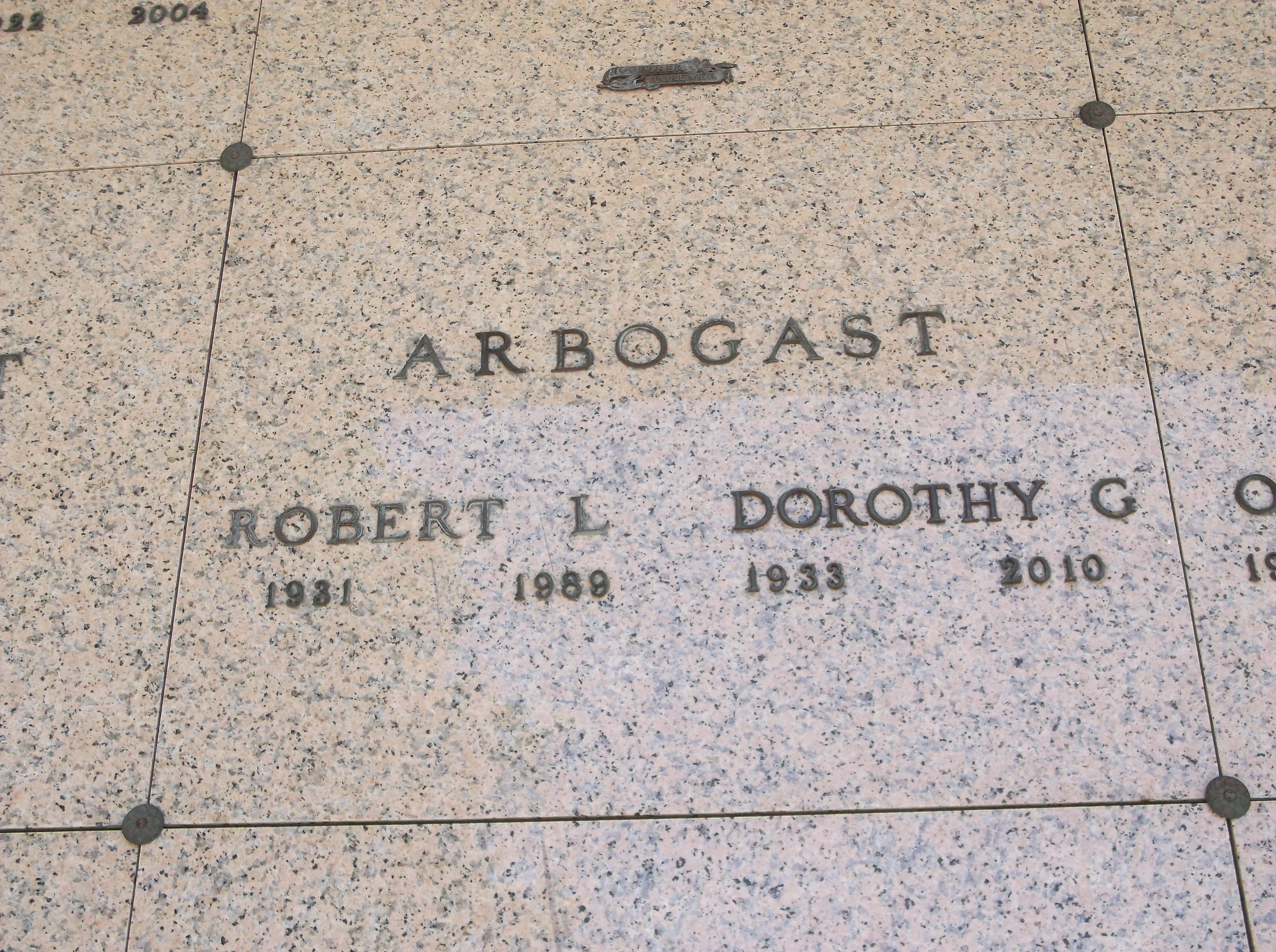 Dorothy G Arbogast