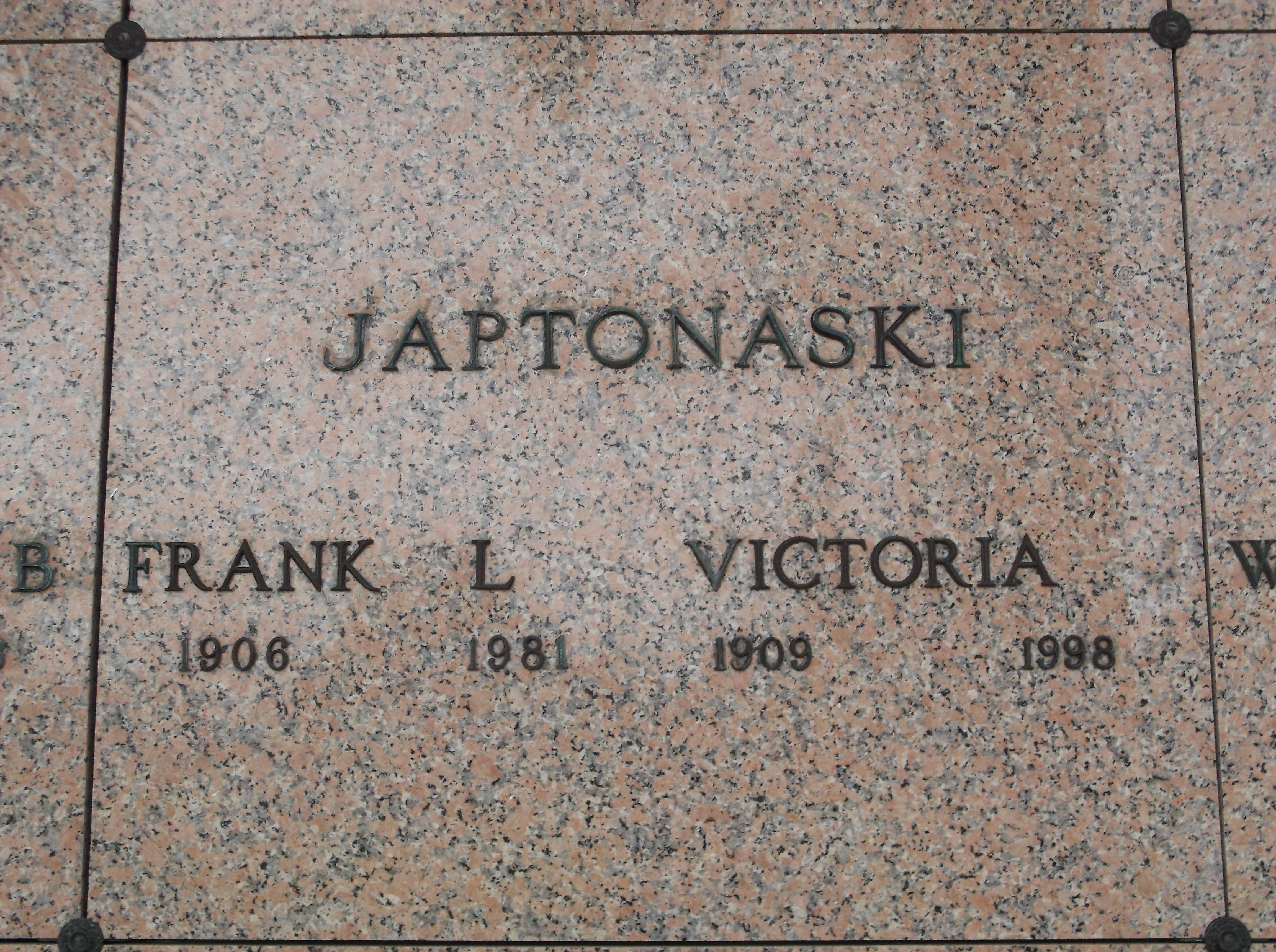 Frank L Japtonaski