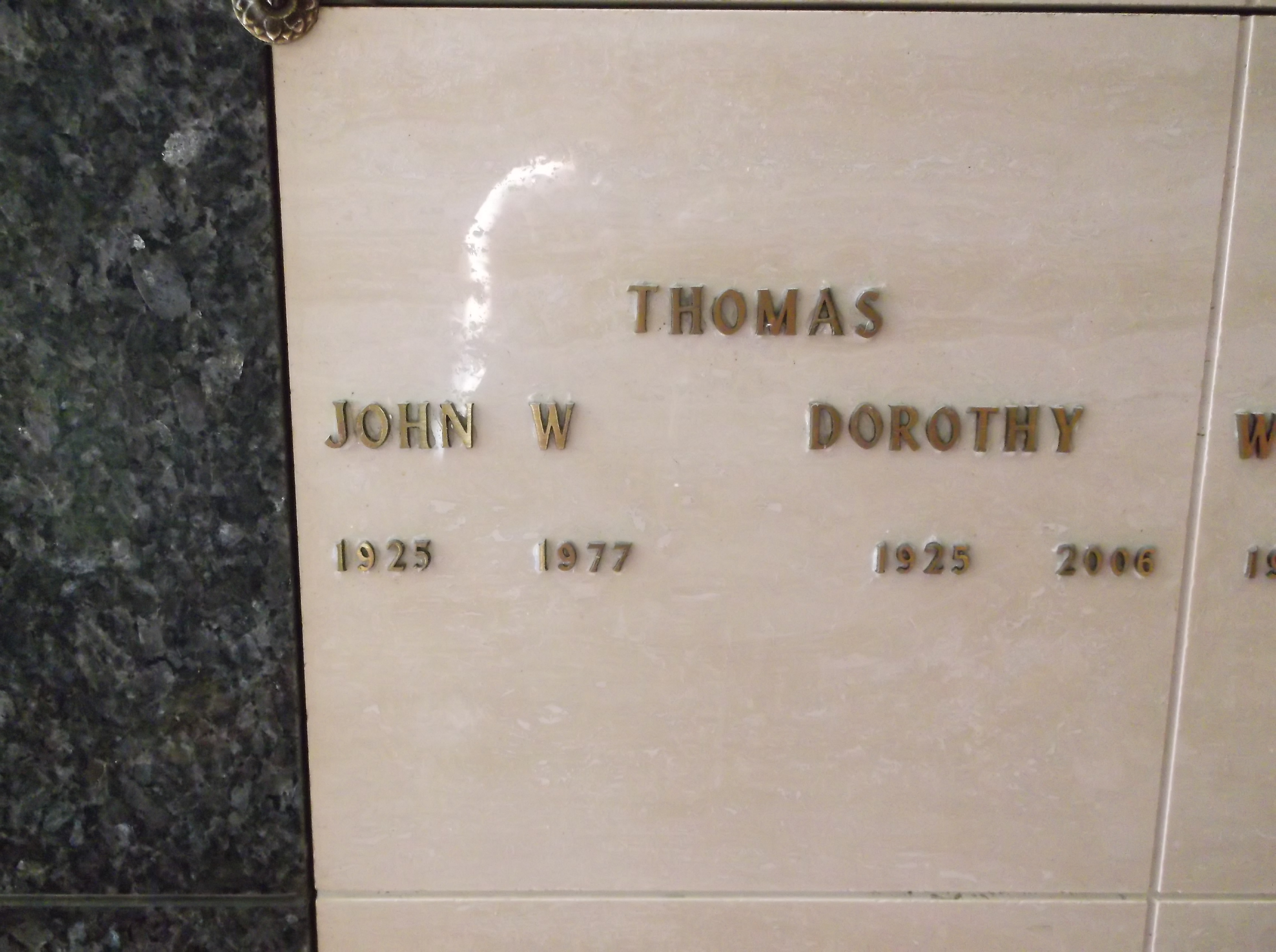 Dorothy Thomas