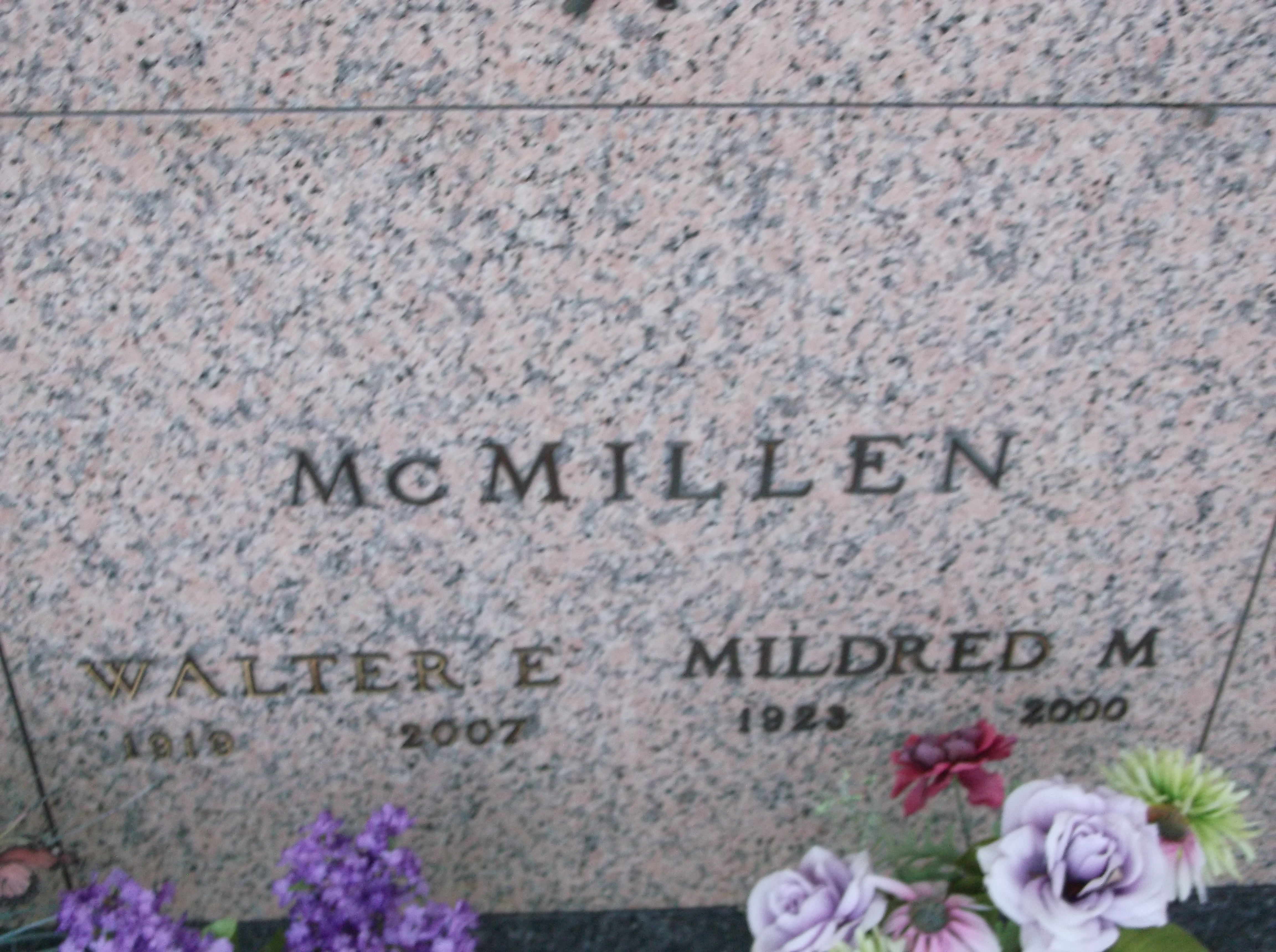Mildred M McMillen