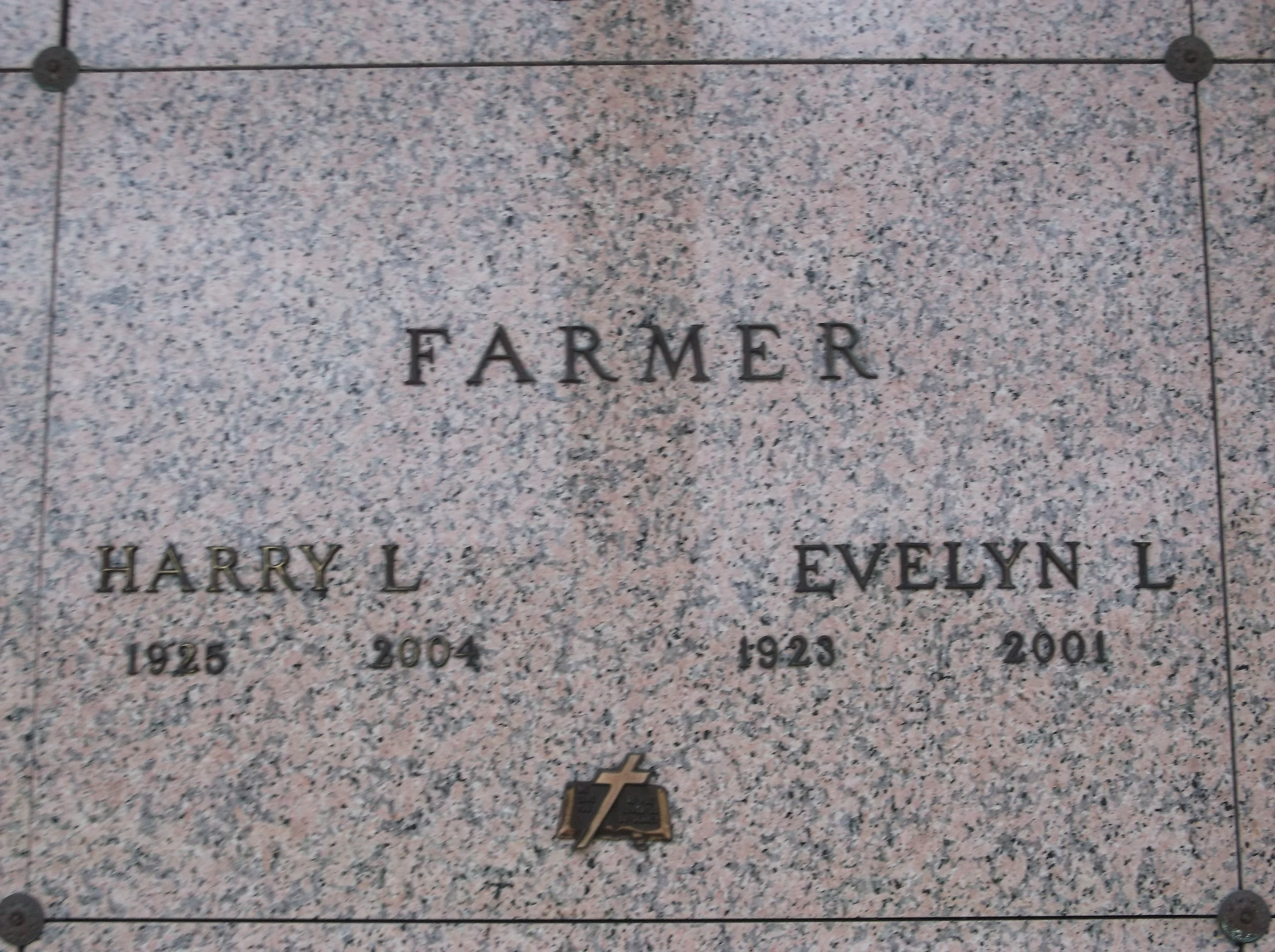 Evelyn L Farmer