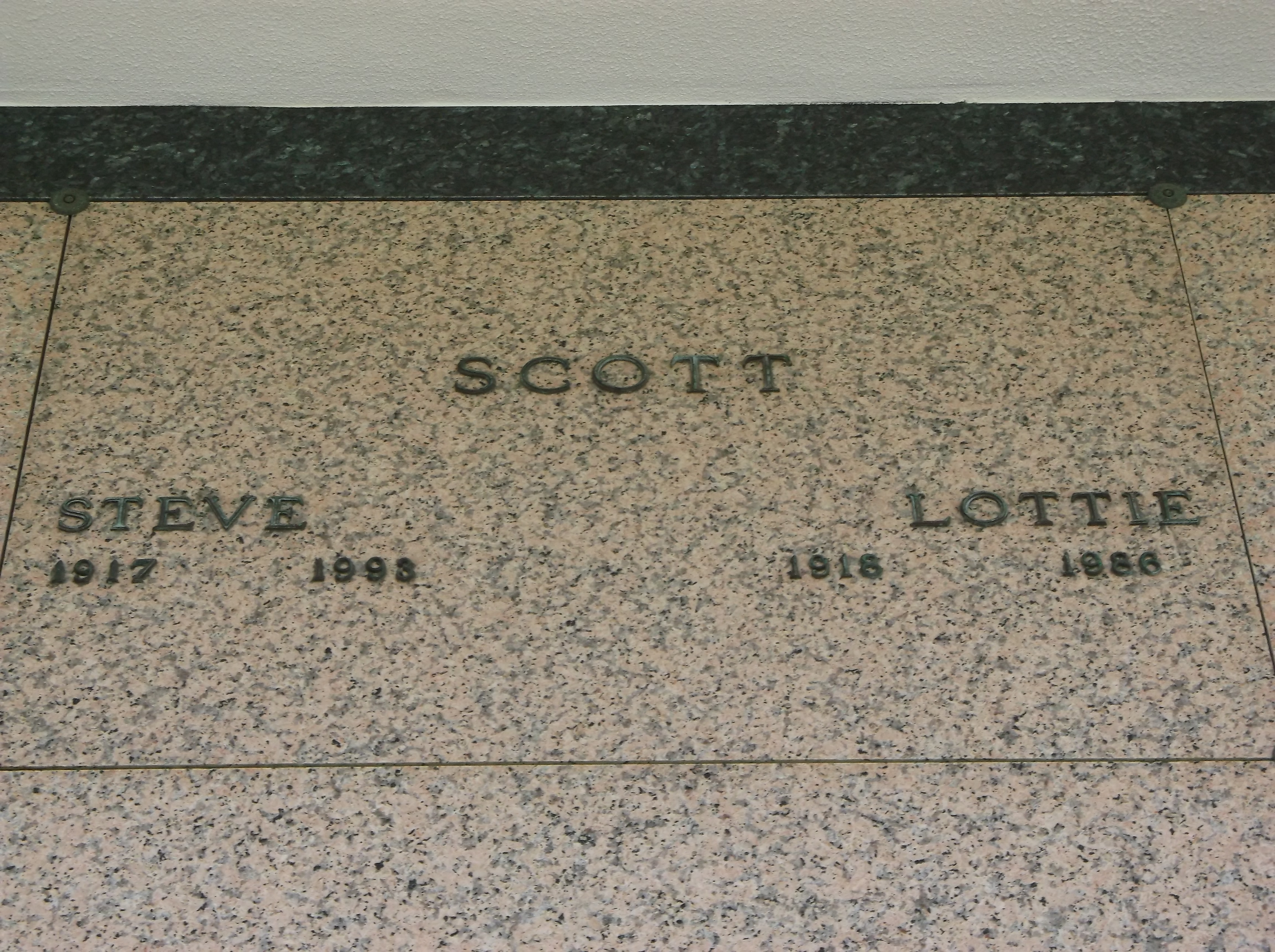 Lottie Scott