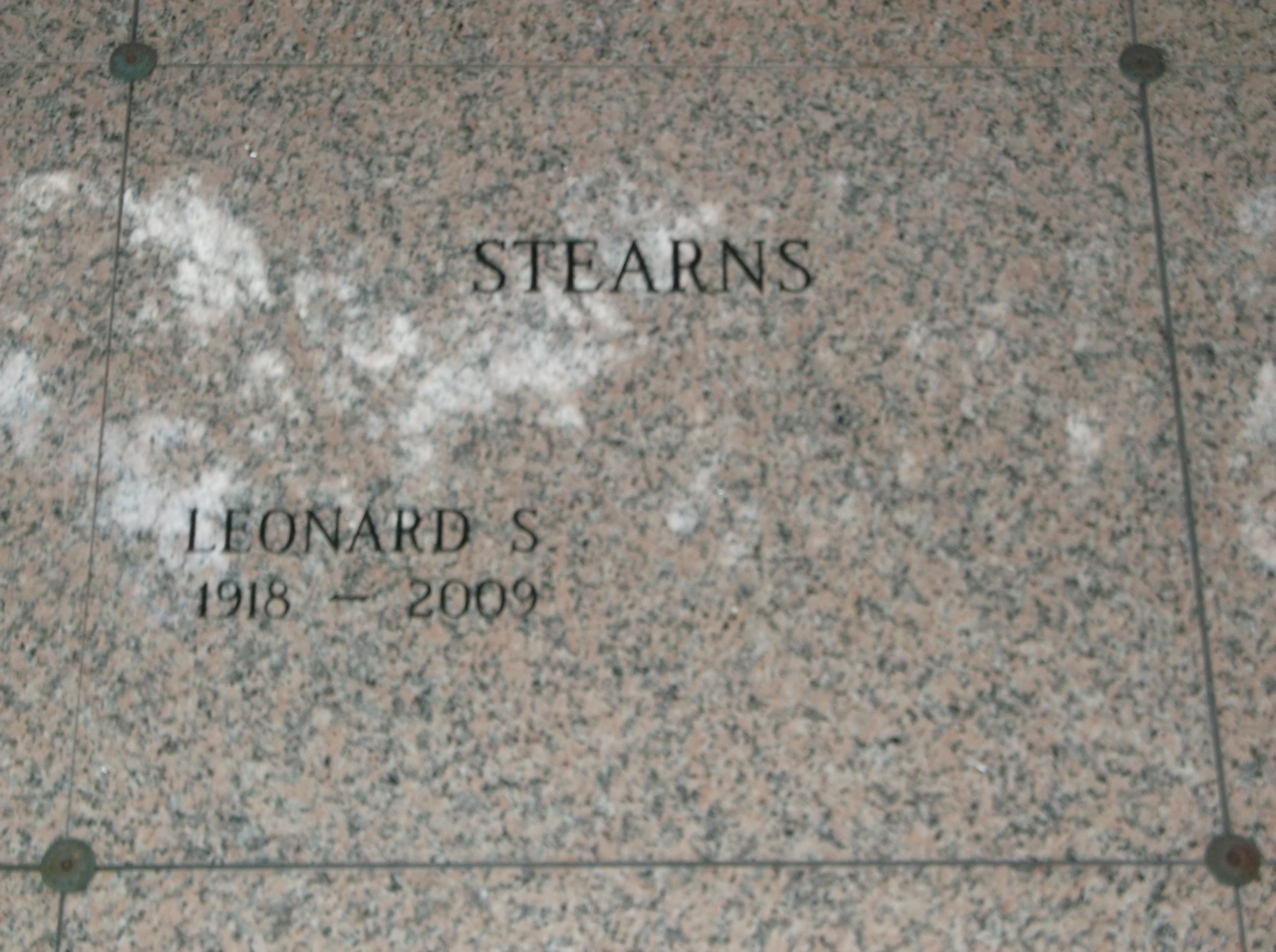 Leonard S Stearns