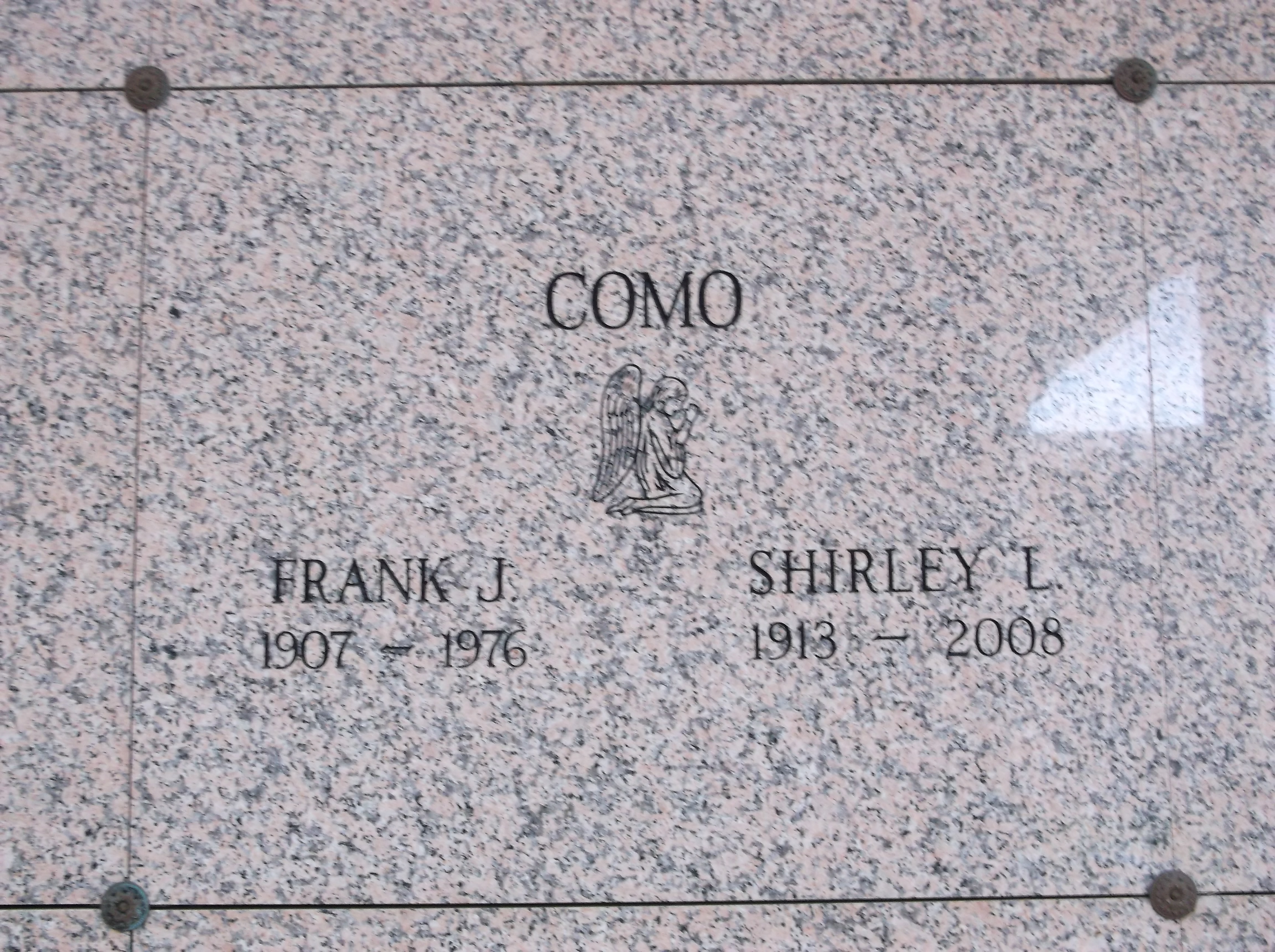 Shirley L Como