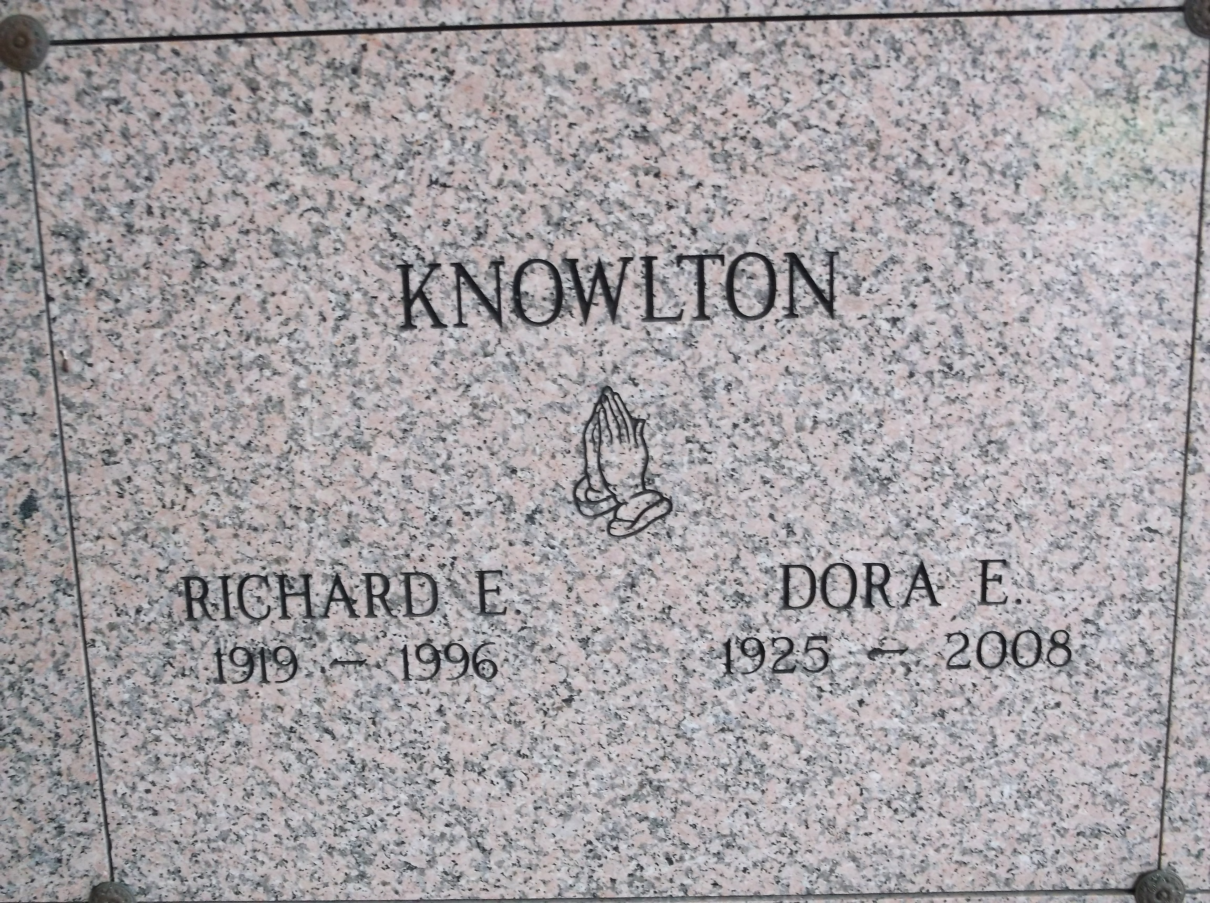 Richard E Knowlton