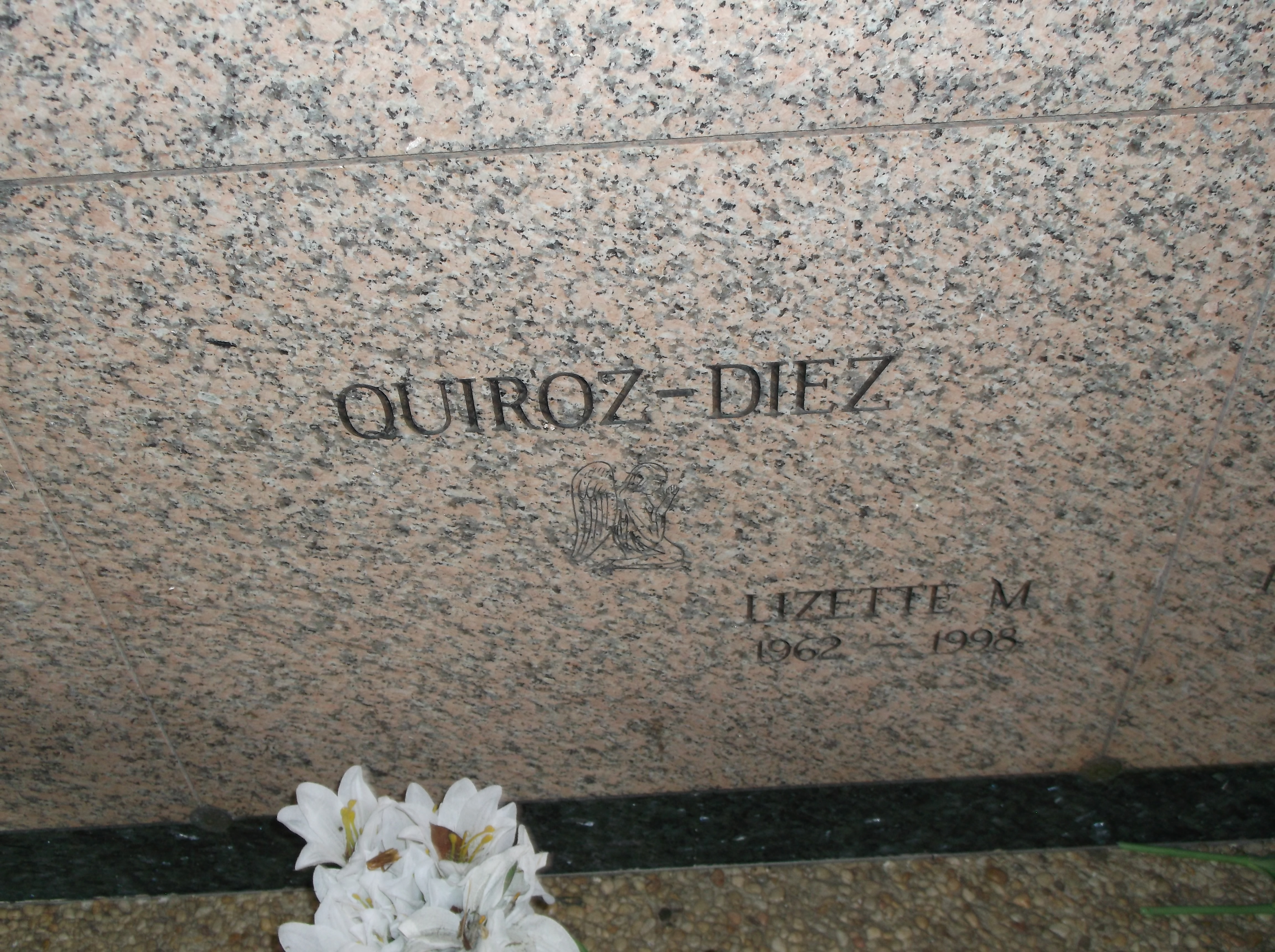 Lizette M Quiroz-Diez