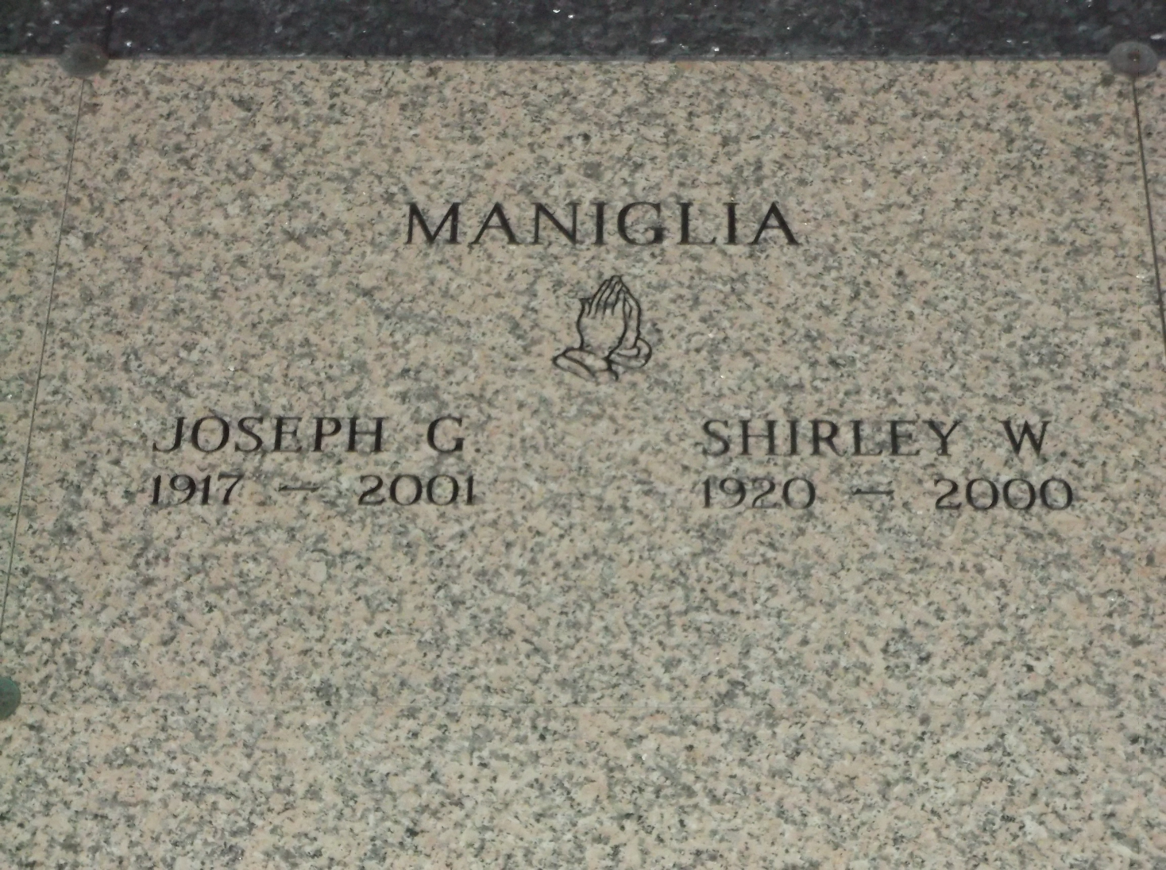 Shirley W Maniglia