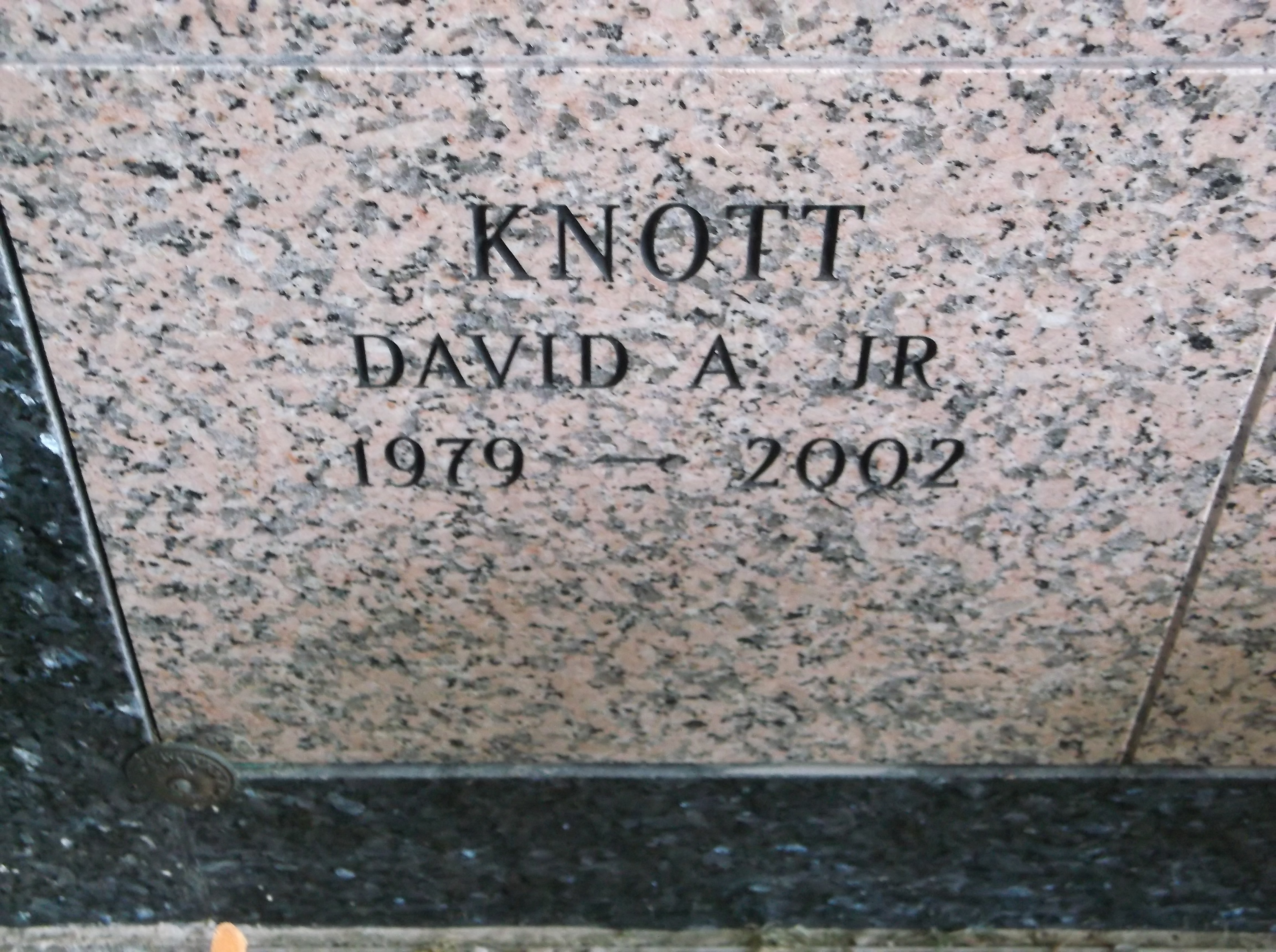 David A Knott, Jr