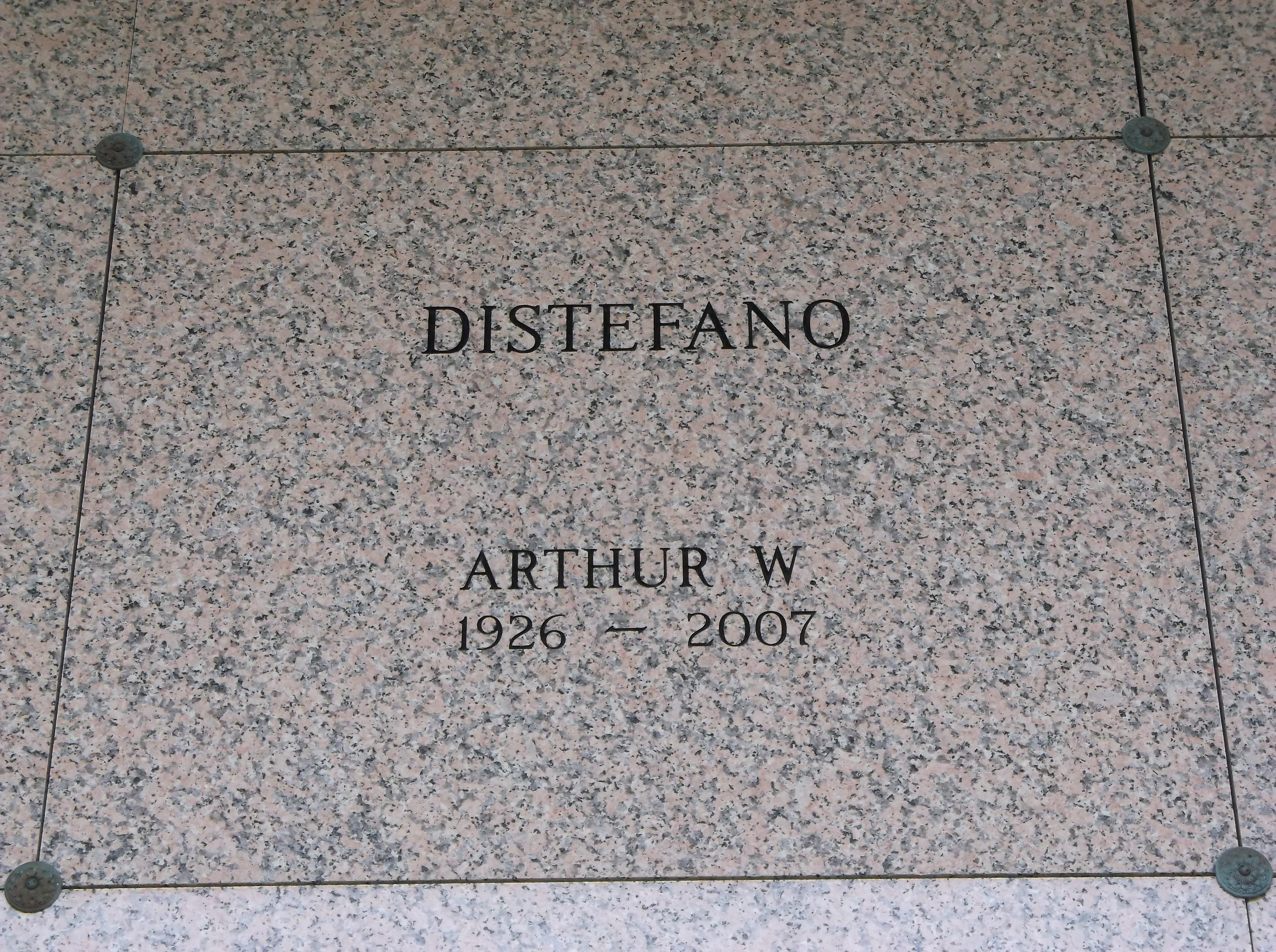 Arthur W Distefano