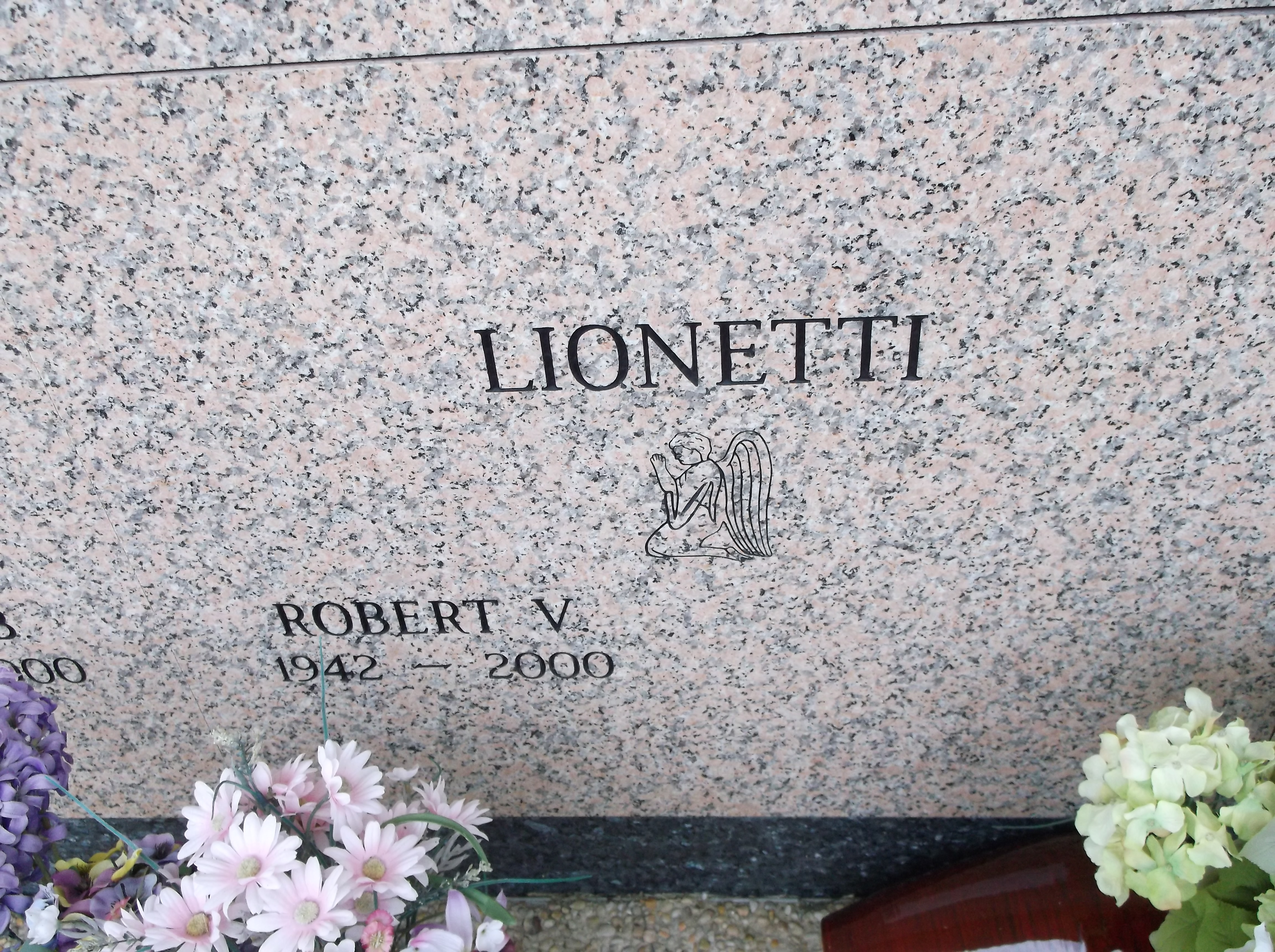 Robert V Lionetti