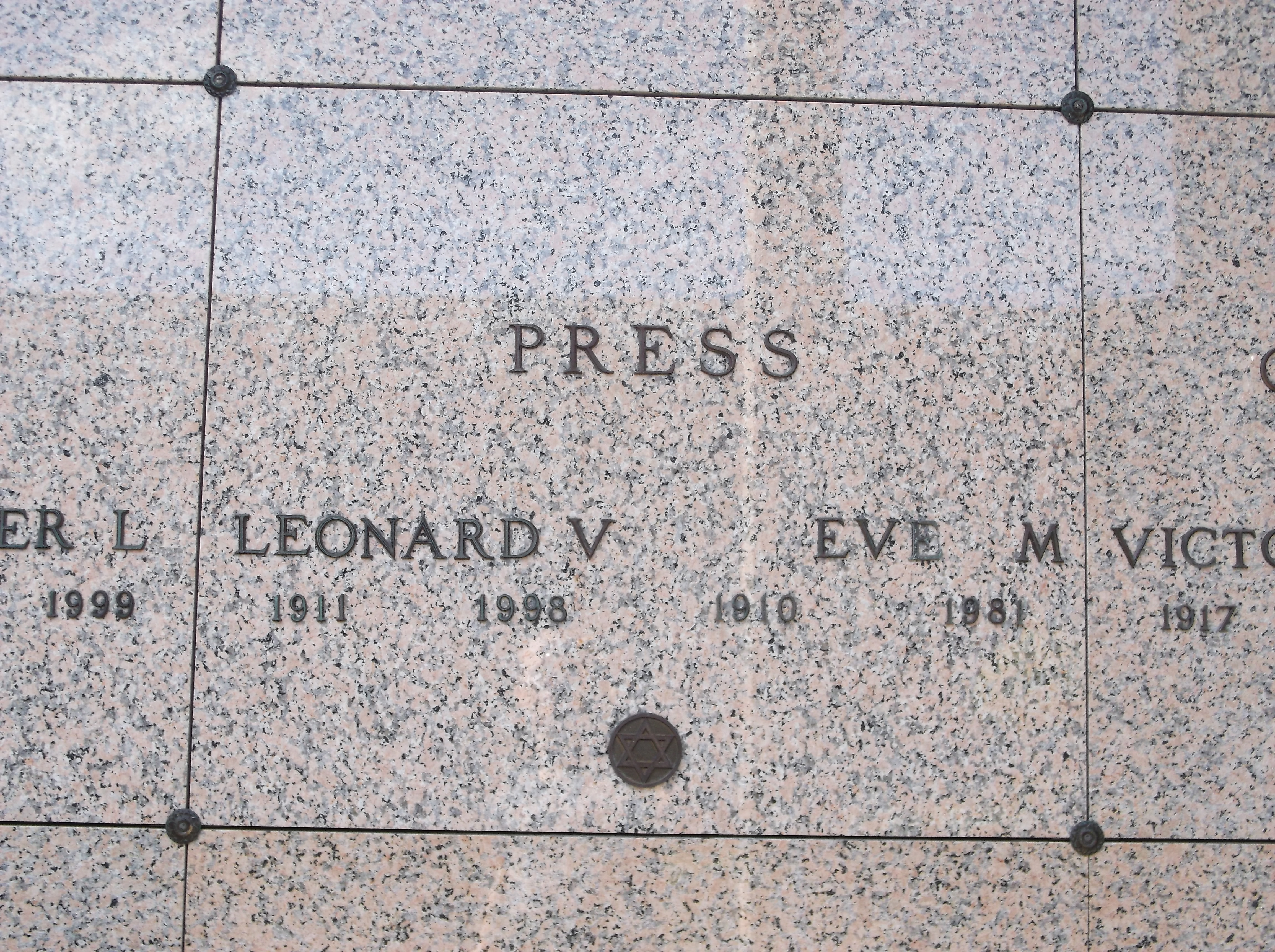 Eve M Press
