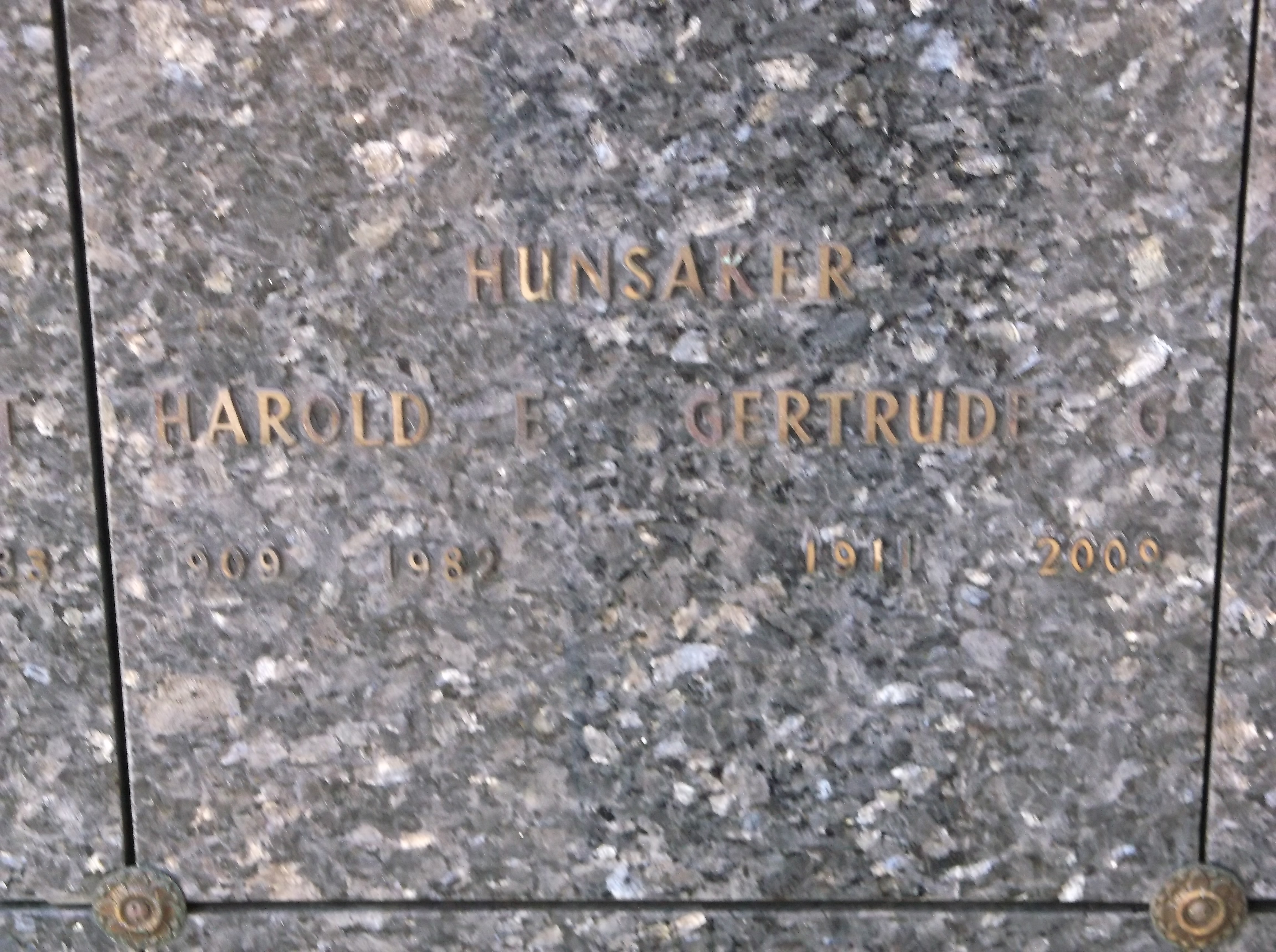 Harold E Hunsaker