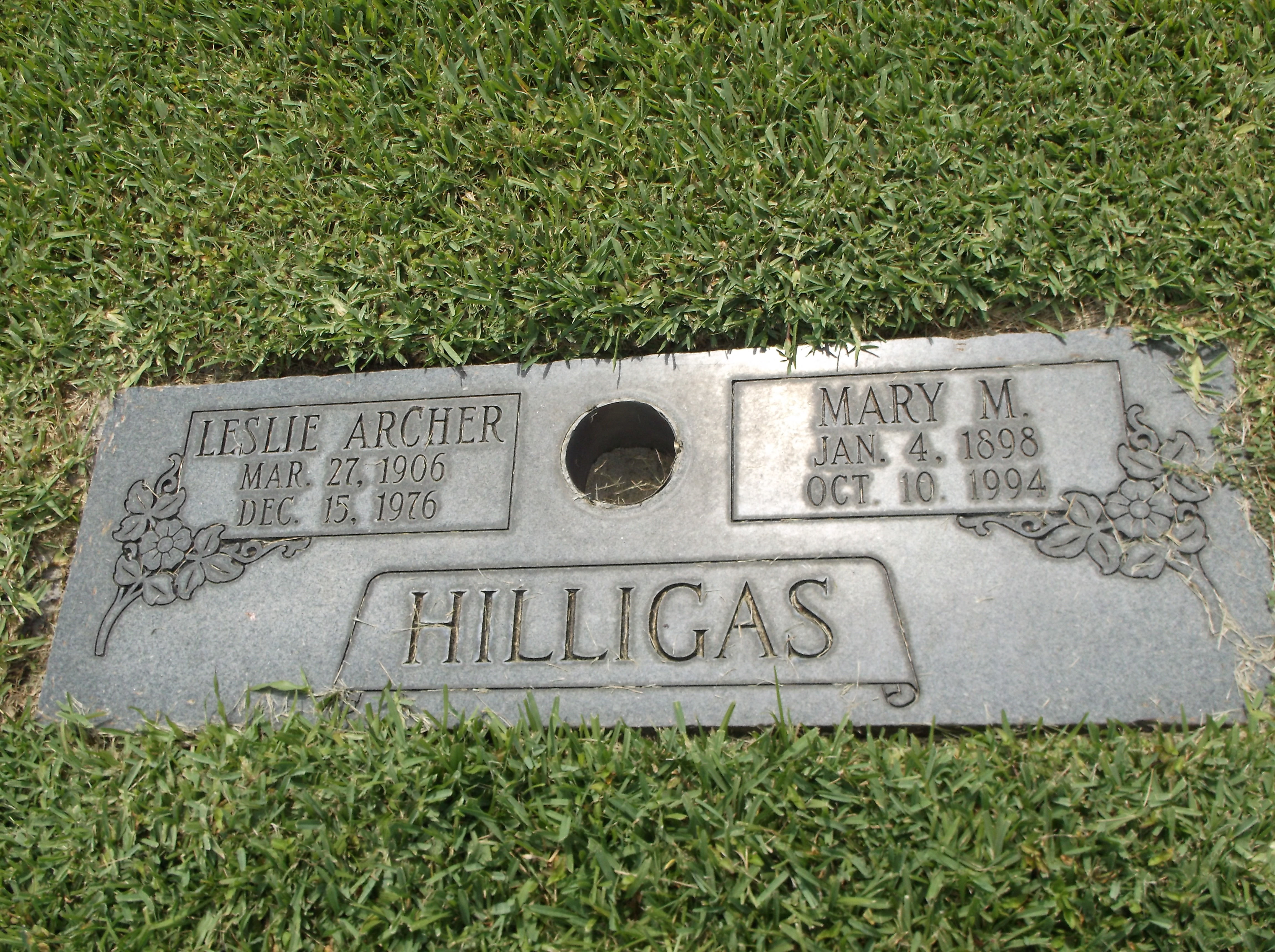 Mary M Hilligas