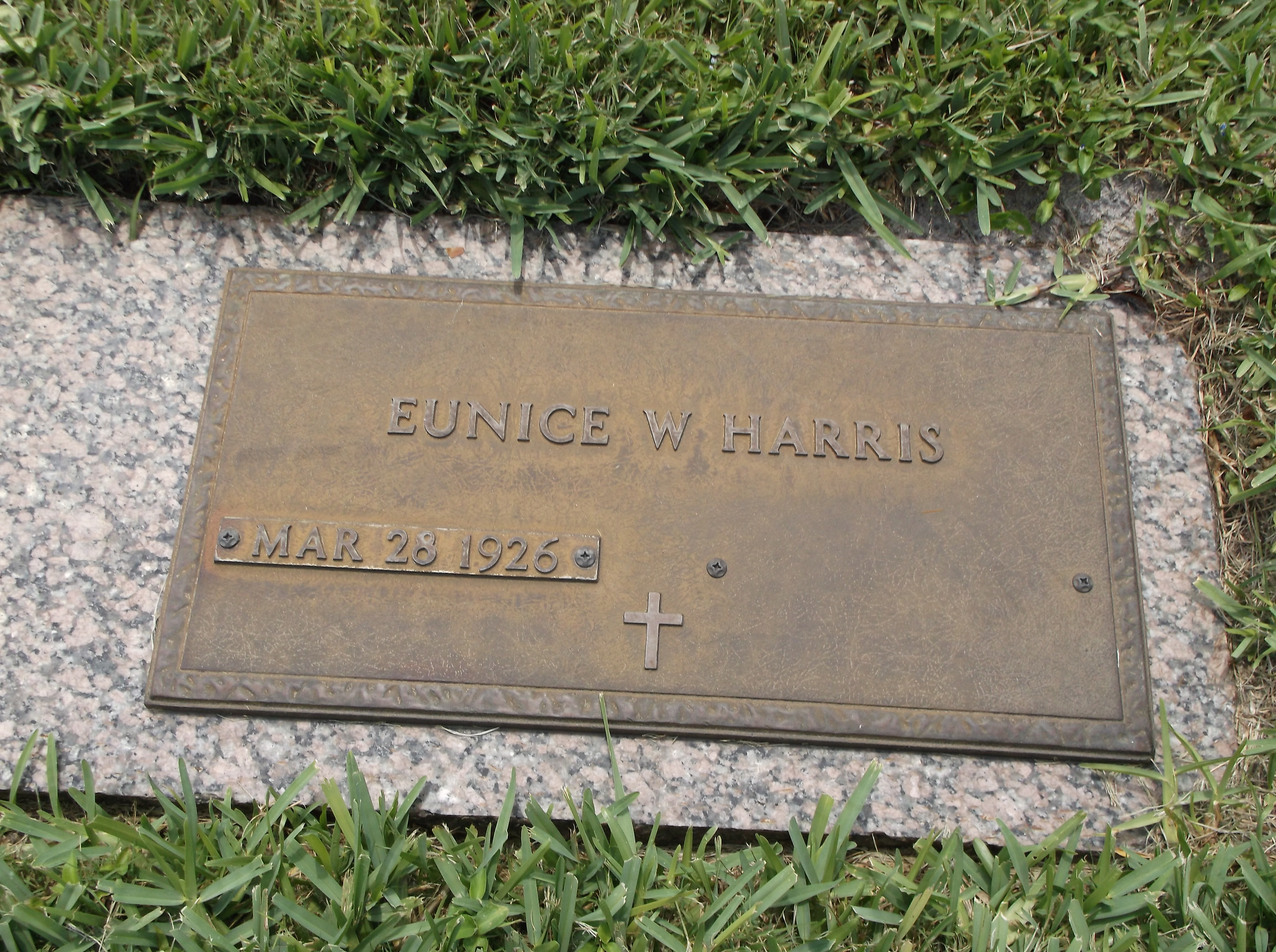 Eunice W Harris