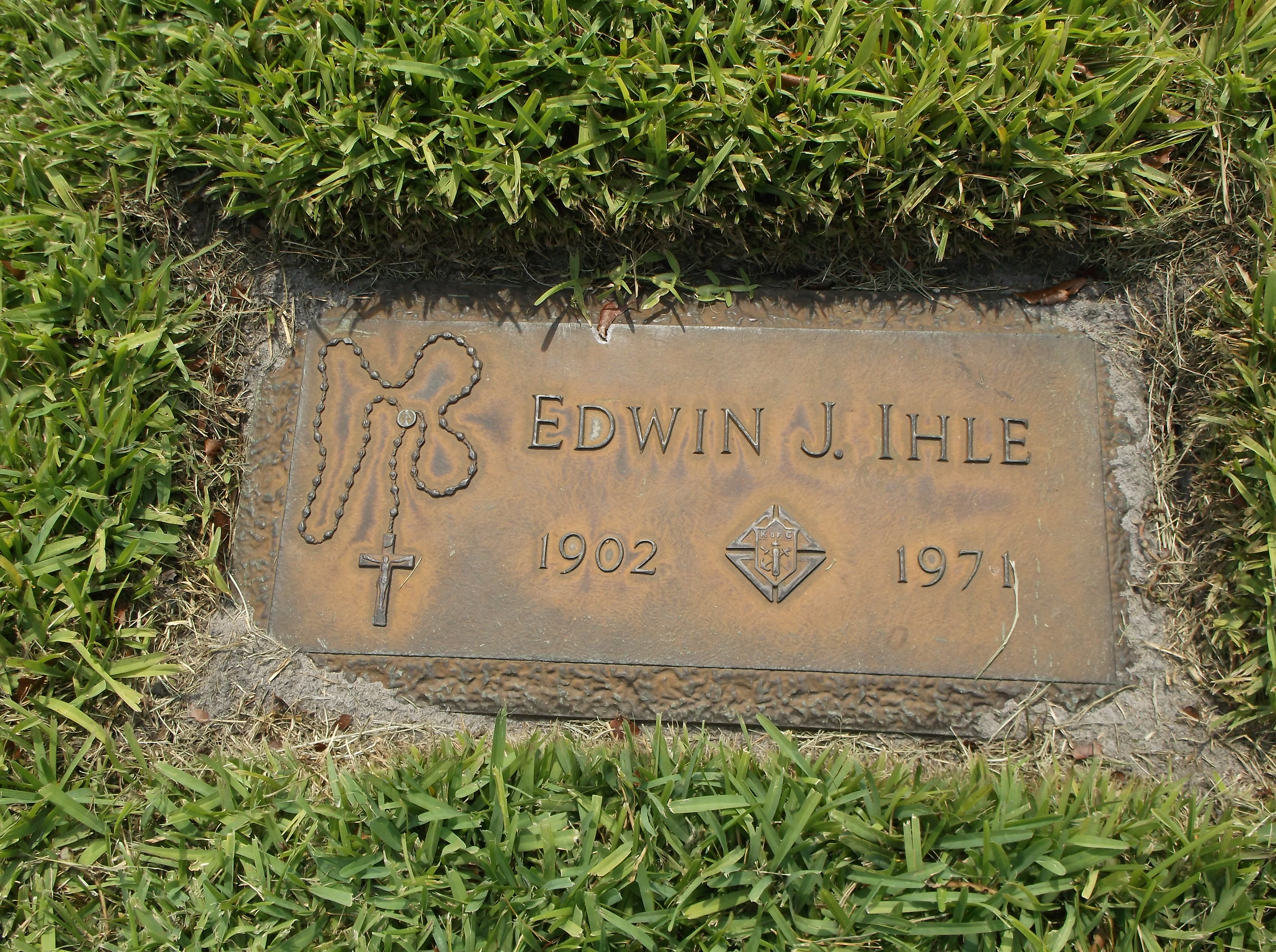 Edwin J Ihle