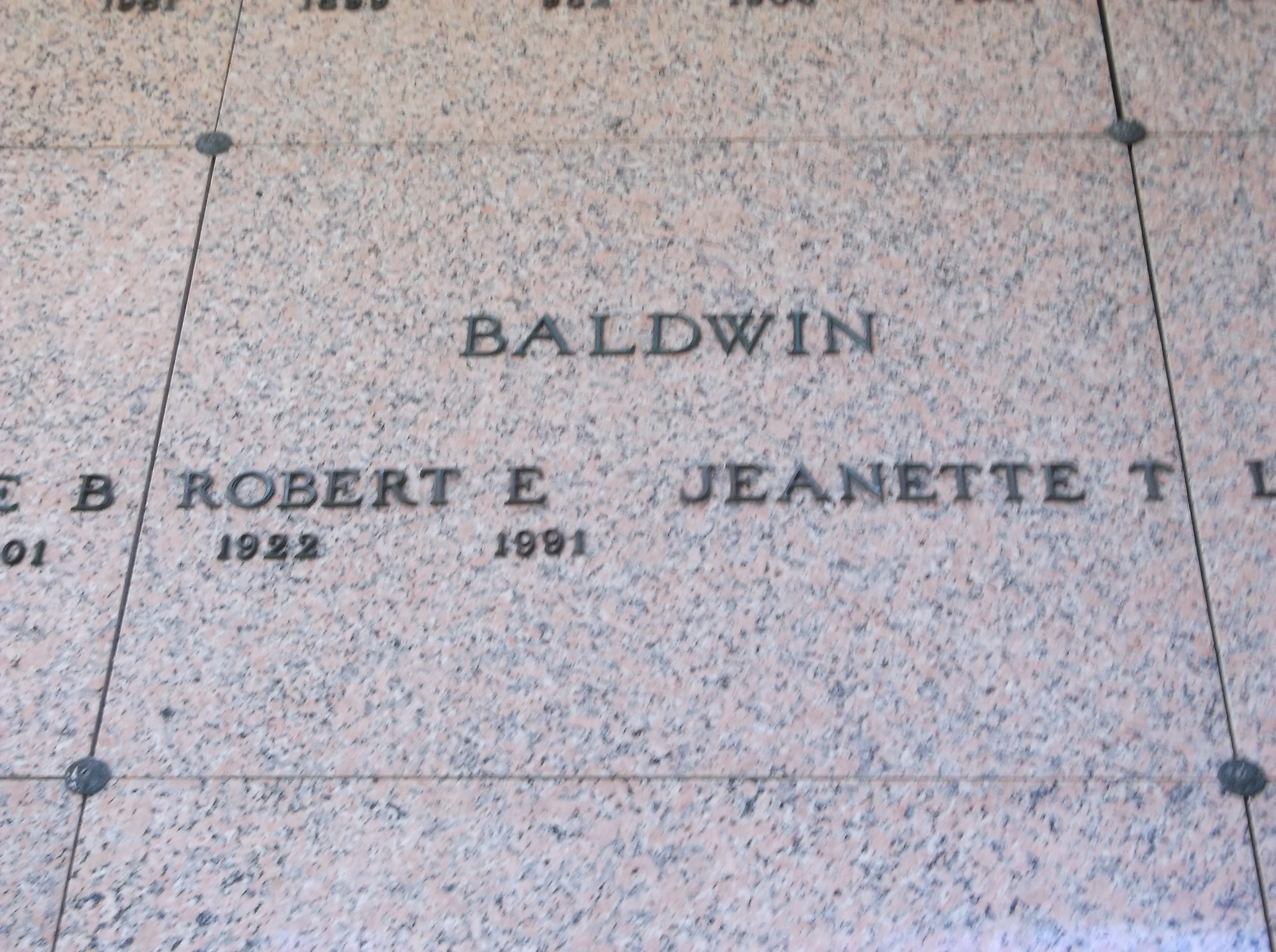 Robert E Baldwin