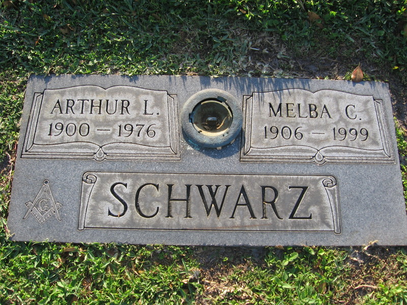 Arthur L Schwarz