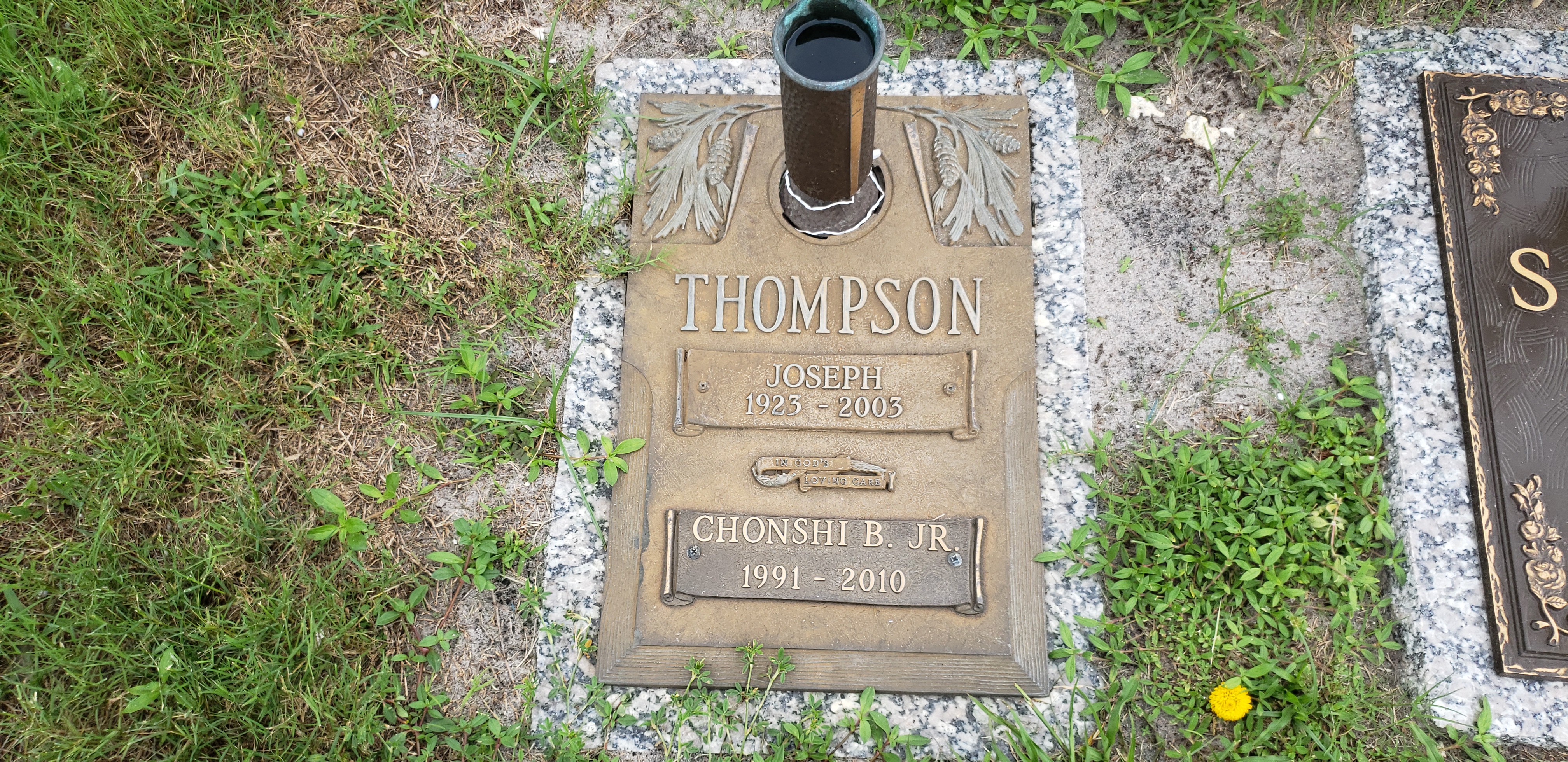 Chonshi B Thompson, Jr