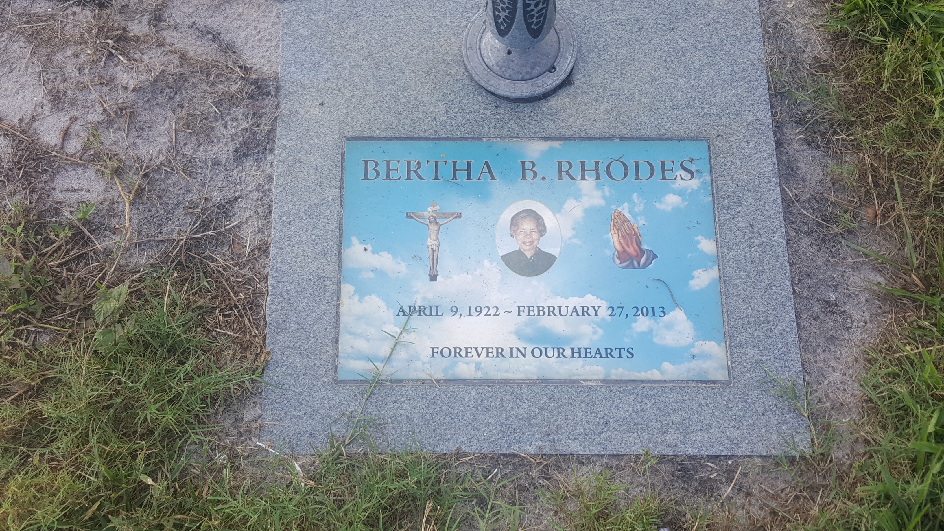 Bertha B Rhodes