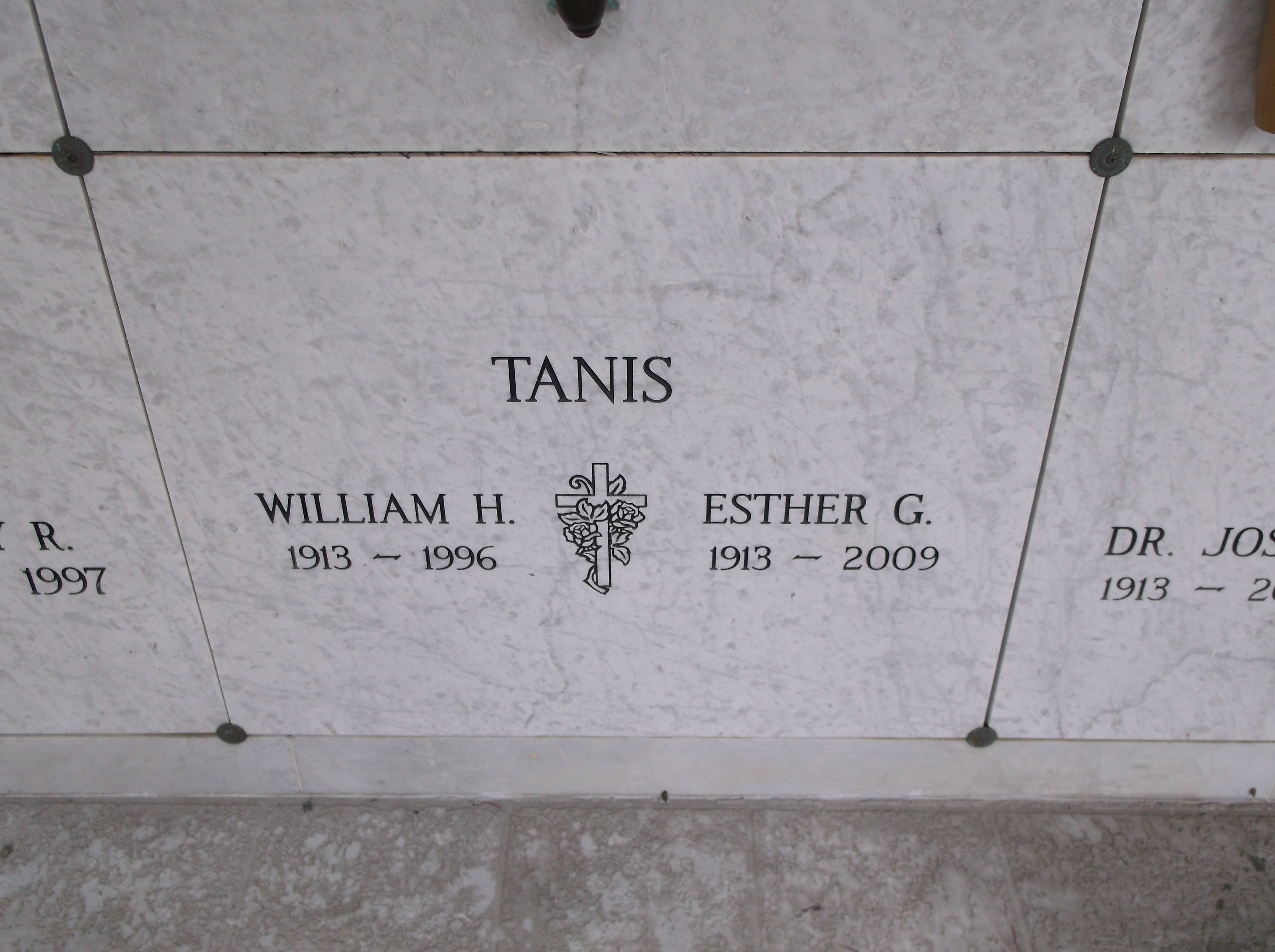 William H Tanis