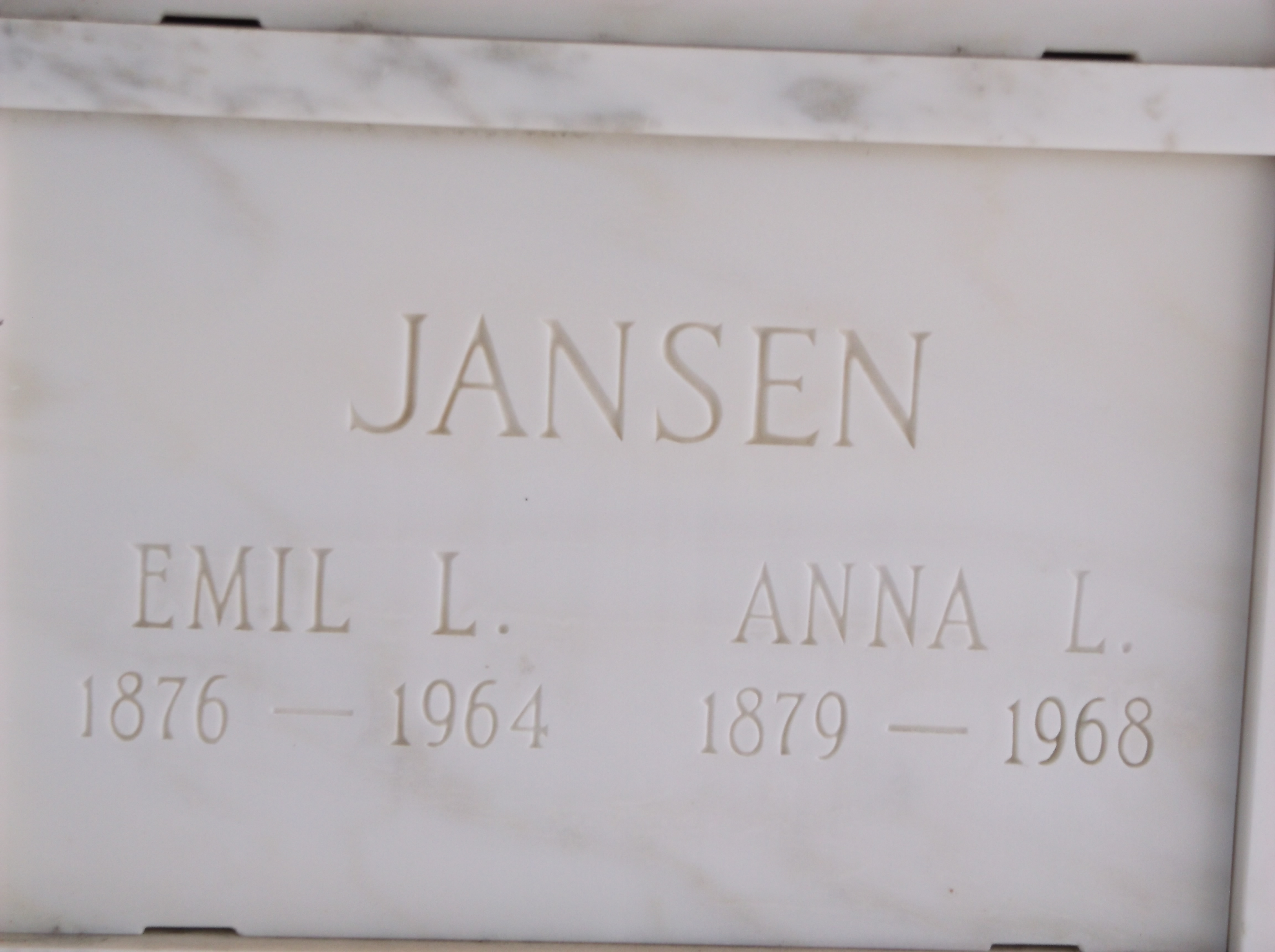 Anna L Jansen