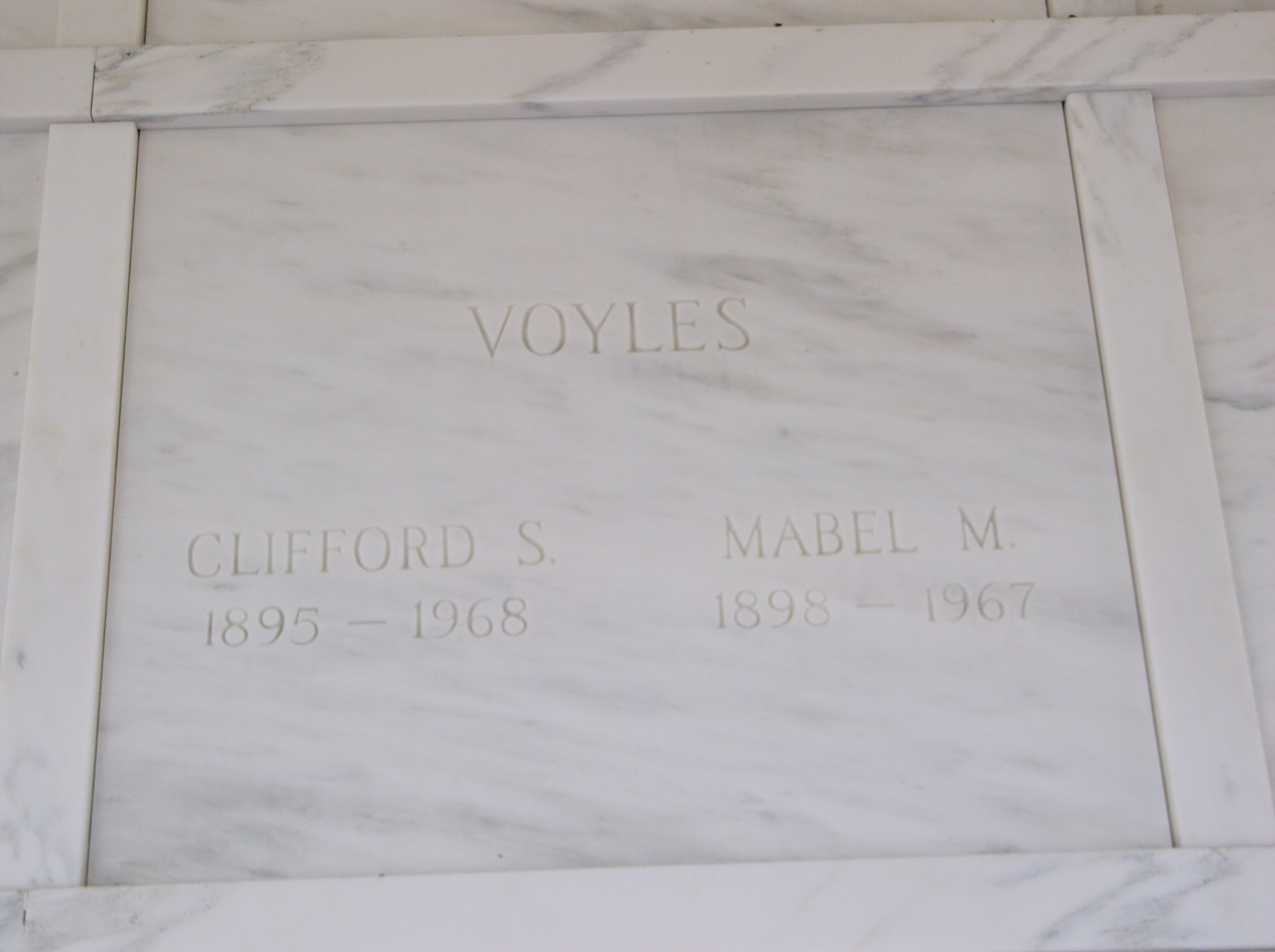 Clifford S Voyles
