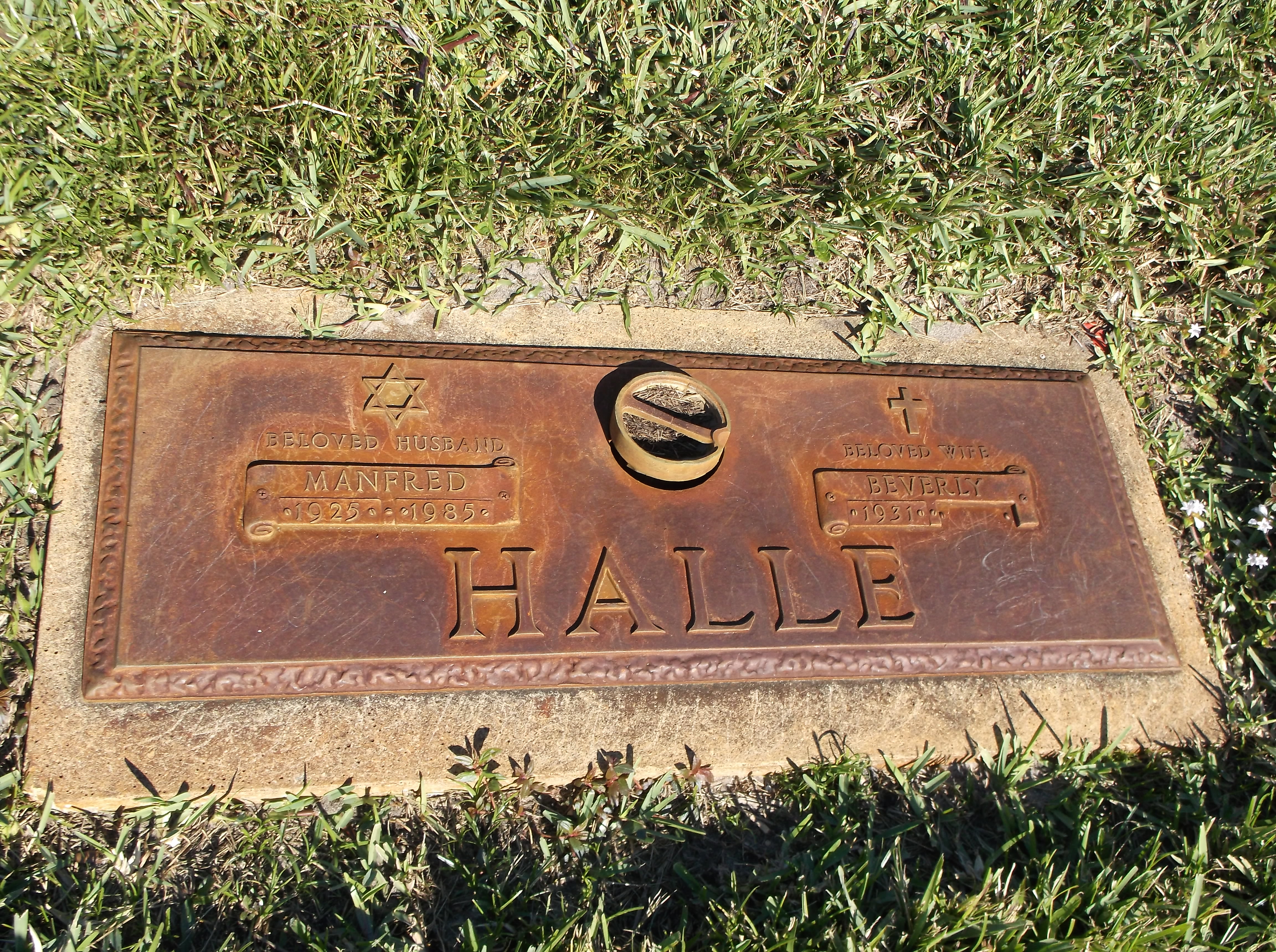 Manfred Halle Manfred Halle