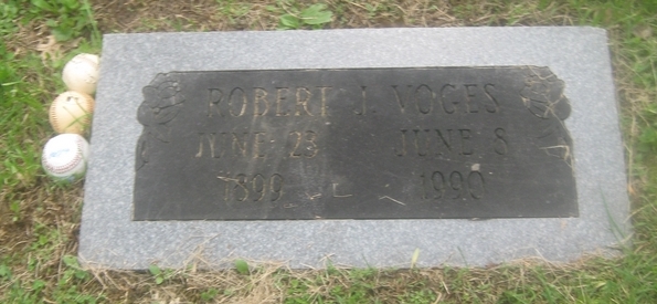 Robert J Voges